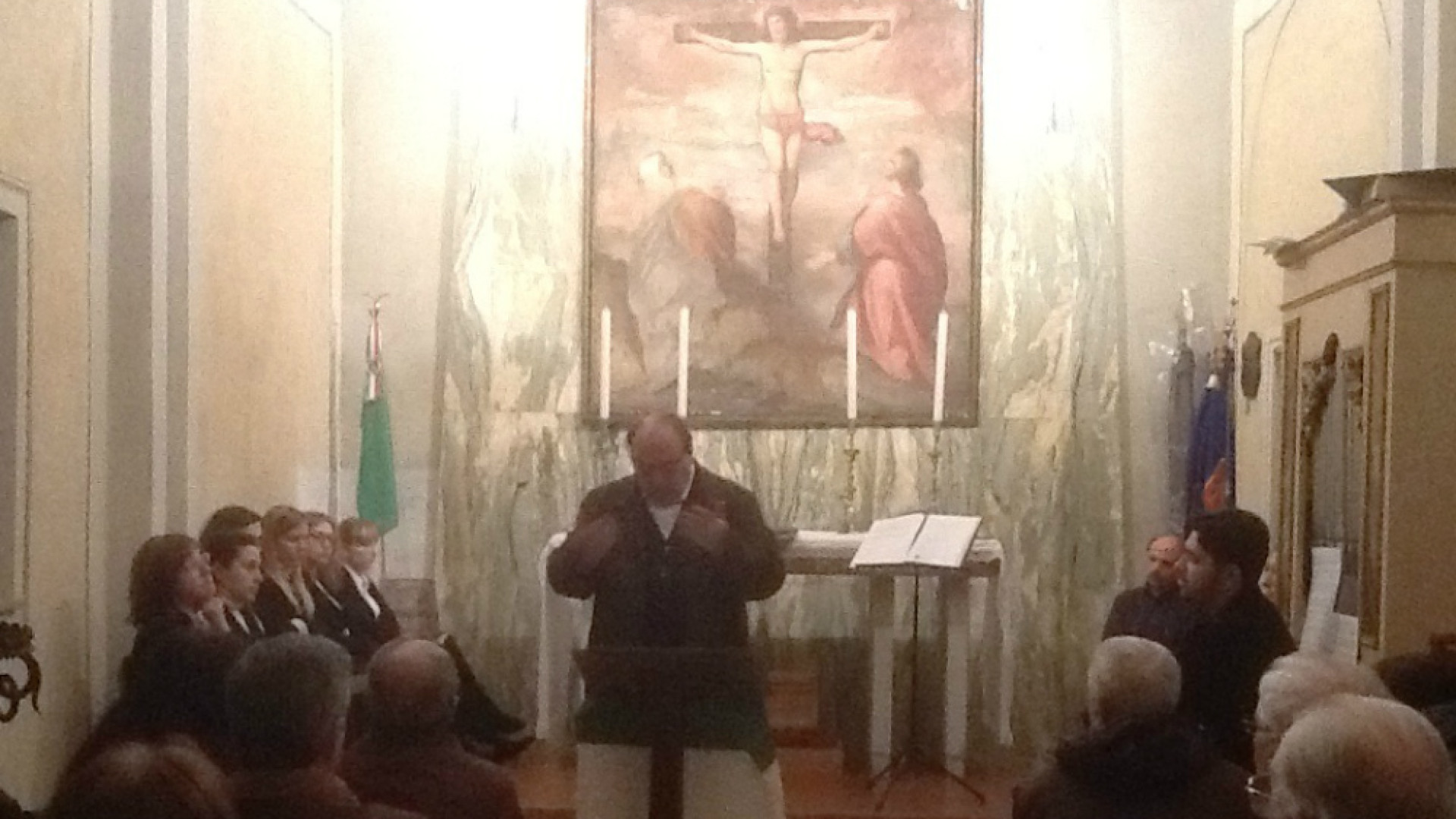 Immagine di "Annunciare la fede attraverso l'arte" riscopre la crocefissione del Quartierone Alpini:"Opera sorprendente, serve un restauro"