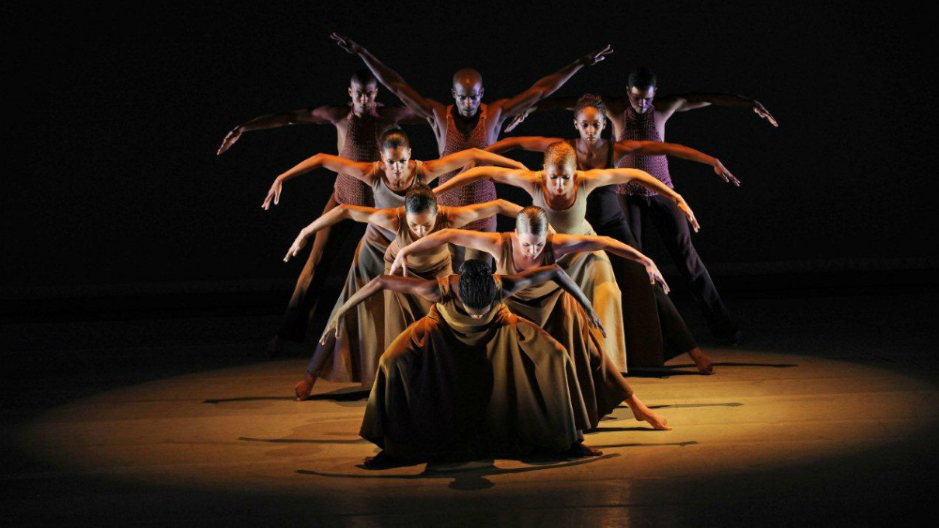 Immagine di Alvin Ailey II protagonista al Ponchielli anteprima nazionale il 7 aprile alle 21
