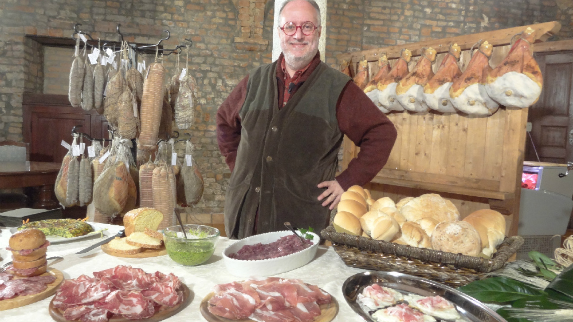 Immagine di Domenica 7 aprile a Melaverde i salumi cremonesi di qualità e pizza e focaccia piacentine