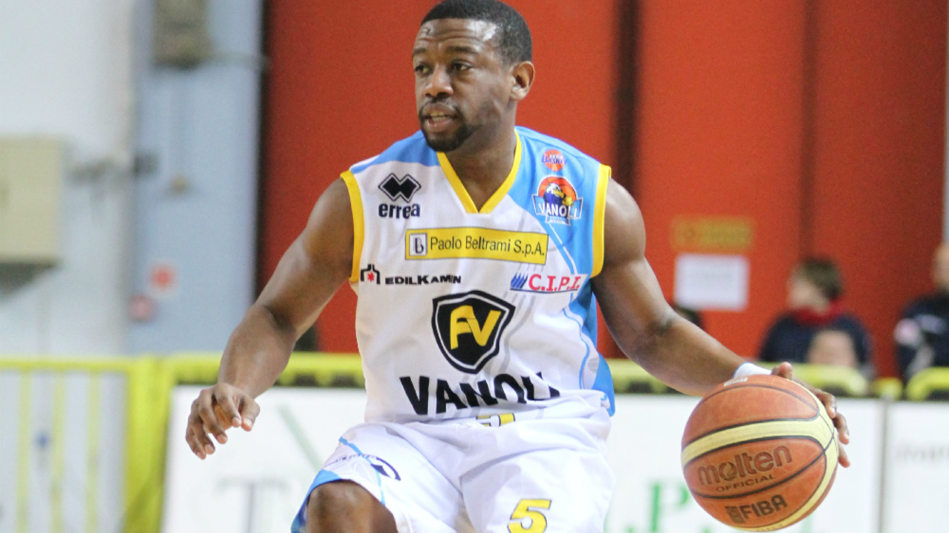 Immagine di La Vanoli cede il passo A Pesaro cade 88-81