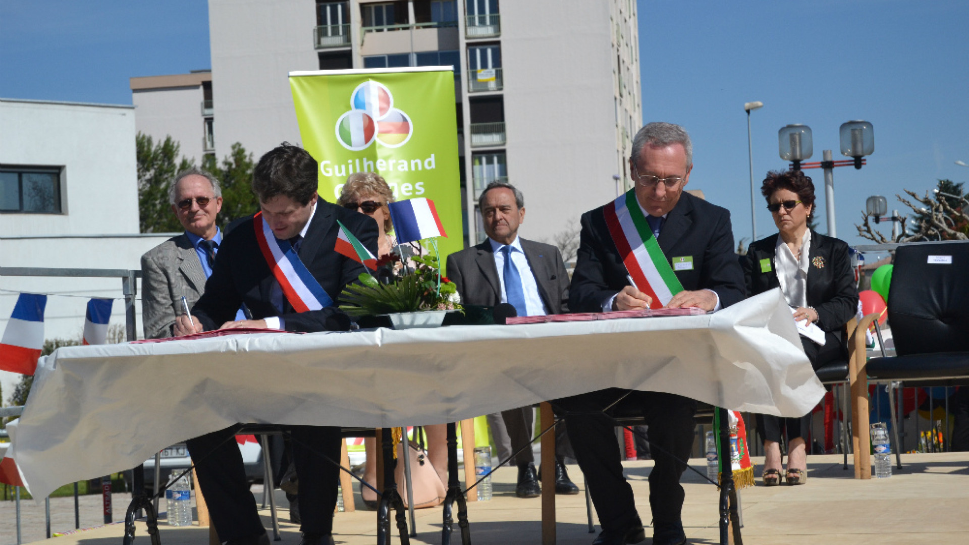 Immagine di Firma del gemellaggio tra Casalmaggiore  e una cittadina francese