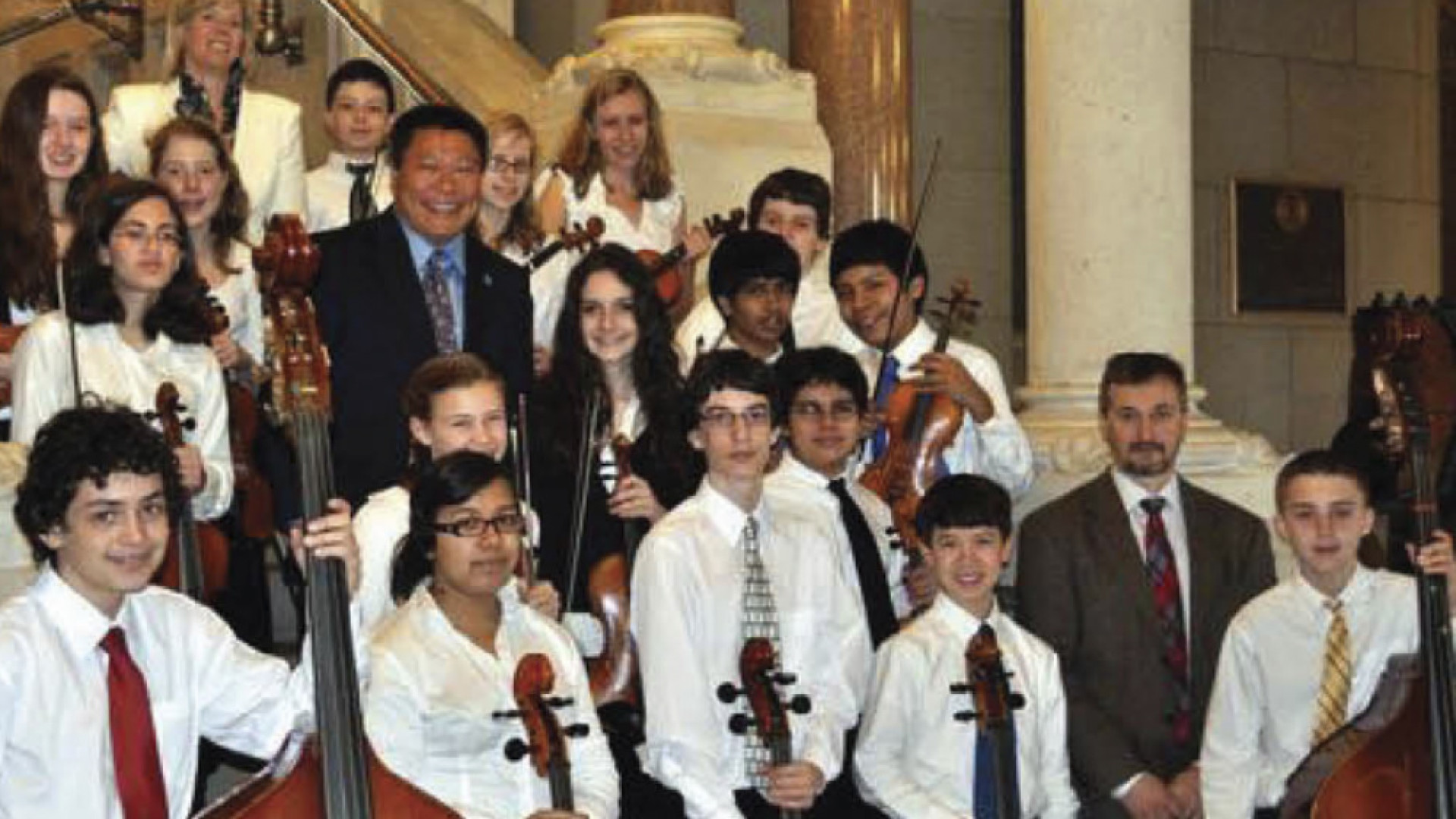 Immagine di Venerdì aperitivo in chiave classica La Rodger Ludlowe Middle School In concerto al Museo del Violino