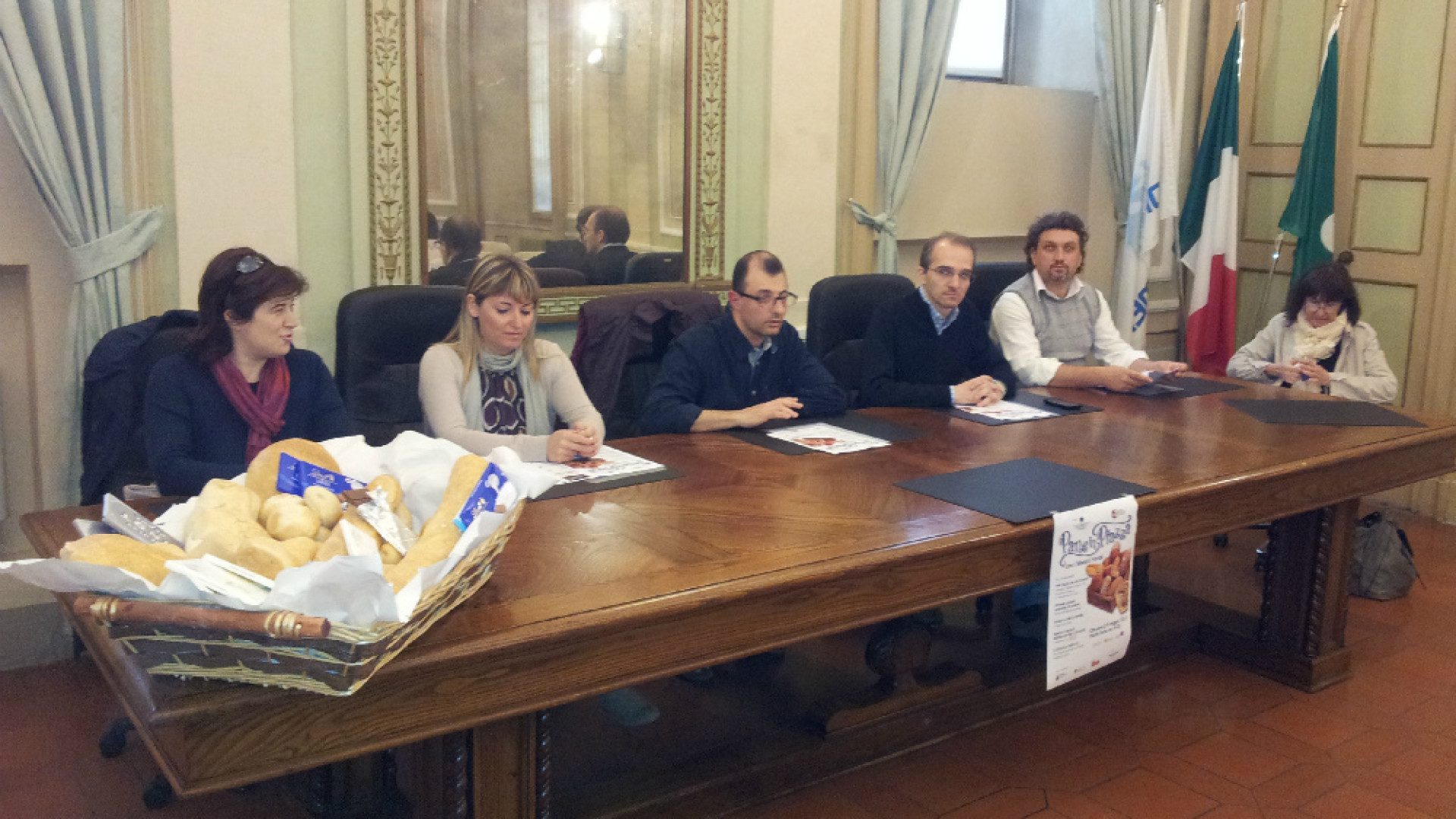 Immagine di "Pane in Piazza" dal 2 al 9 maggio Si sceglierà il nome del panino tipico della città di Cremona