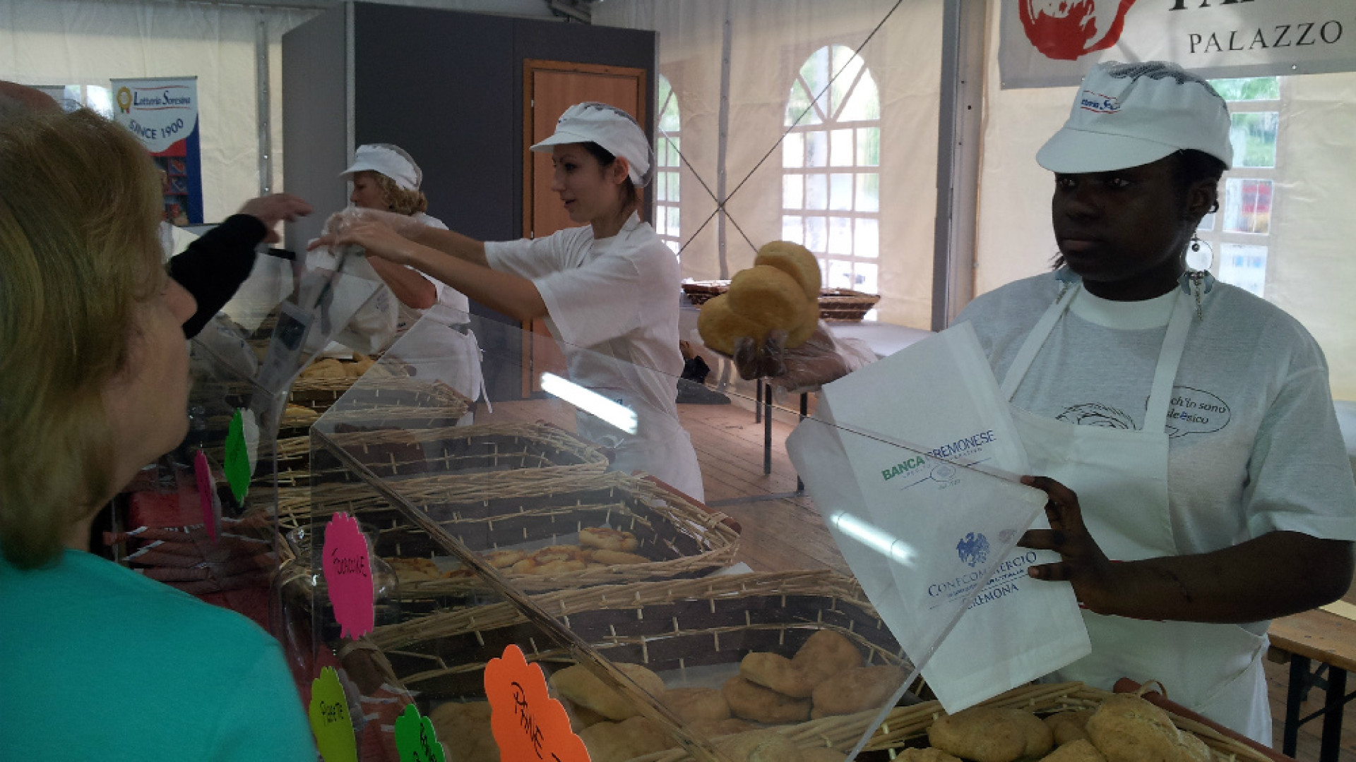 Immagine di Apre i battenti "Pane in Piazza" 2013 I visitatori sceglieranno il nome del panino tipico di Cremona