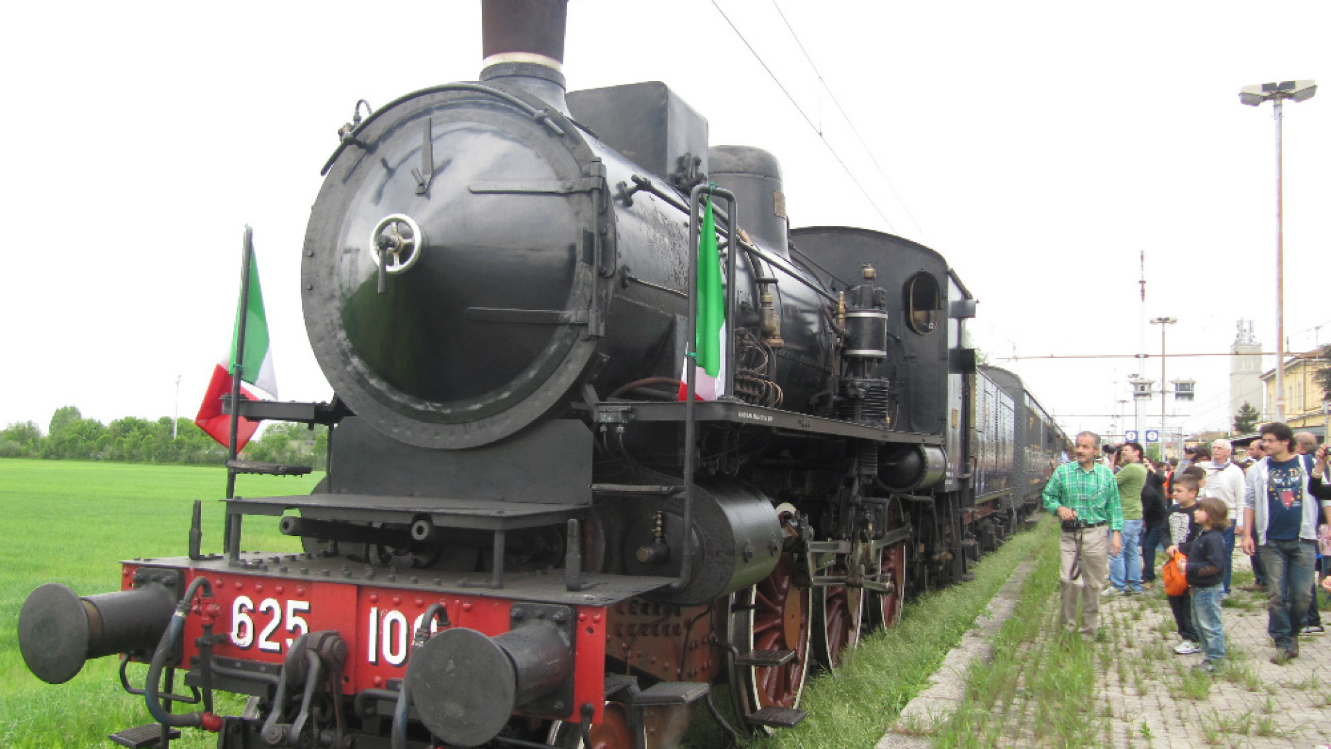 Immagine di Tratta Cremona-Treviglio oltre mille persone al 150° Viaggio su una locomotiva del 1913