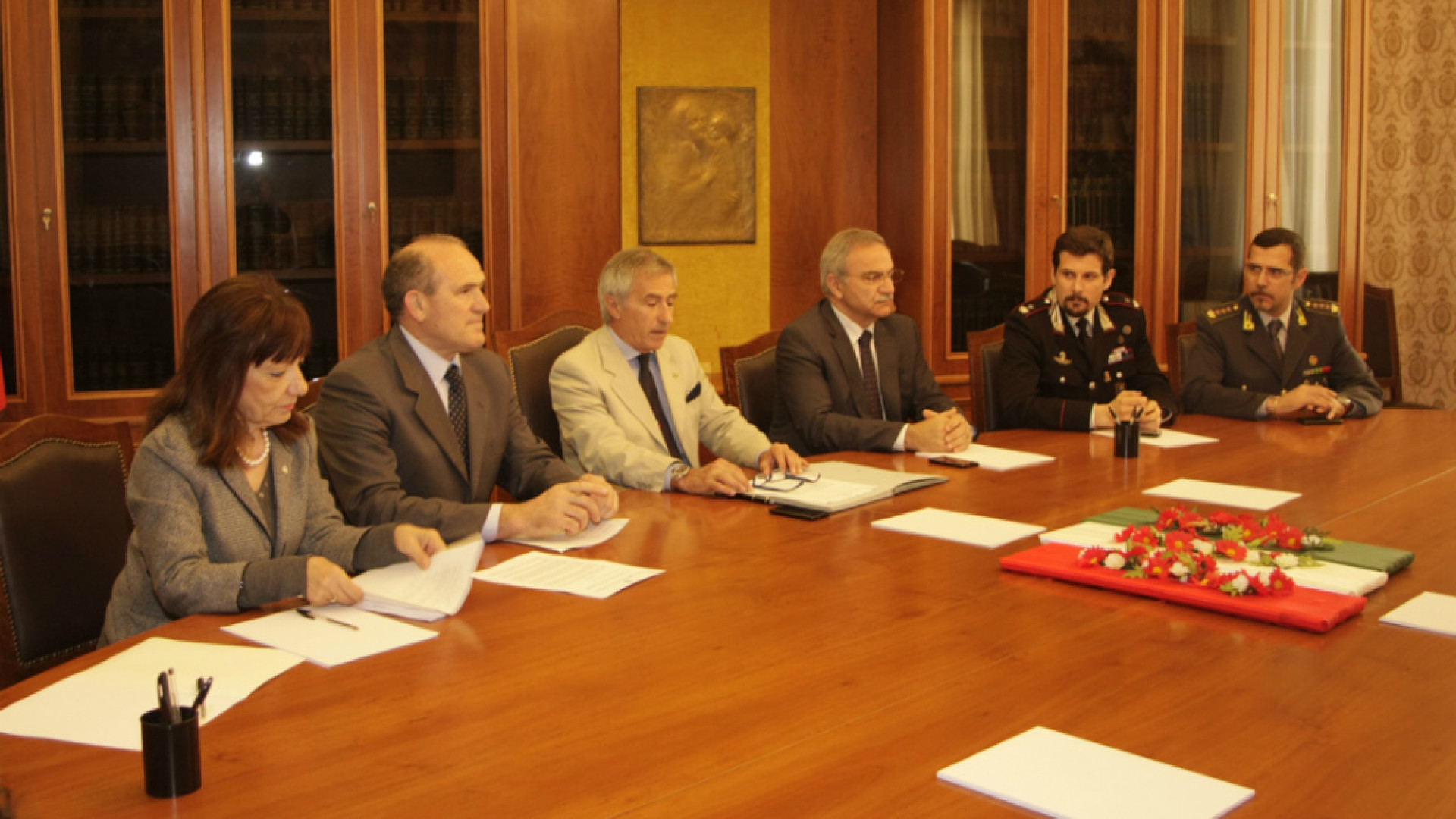 Immagine di Firmato il patto di sicurezza in Prefettura Dall'autunno oltre 60 telecamere per contrastare criminalità e illegalità