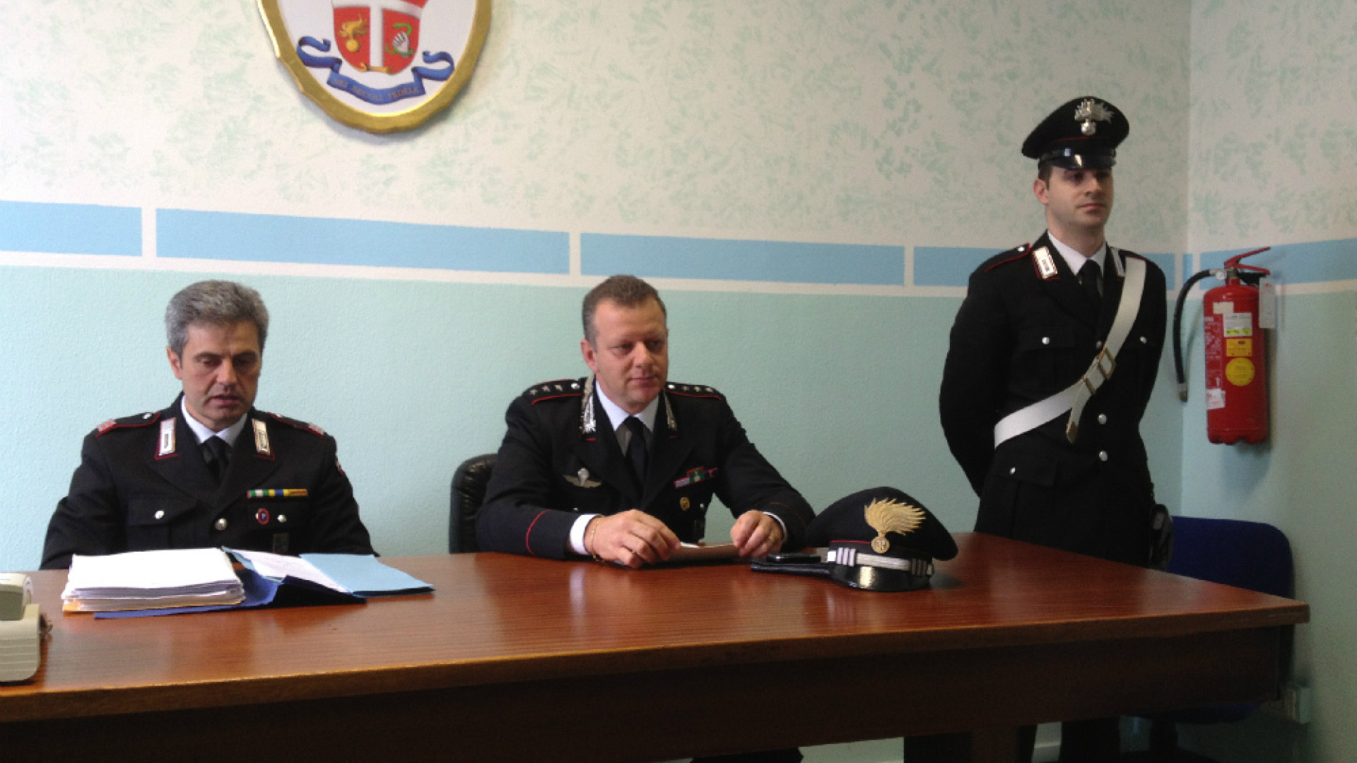 Immagine di Arrestati dai carabinieri di Cremona due minorenni protagonisti di una rapina Il giovane contro mano in via Trento Trieste