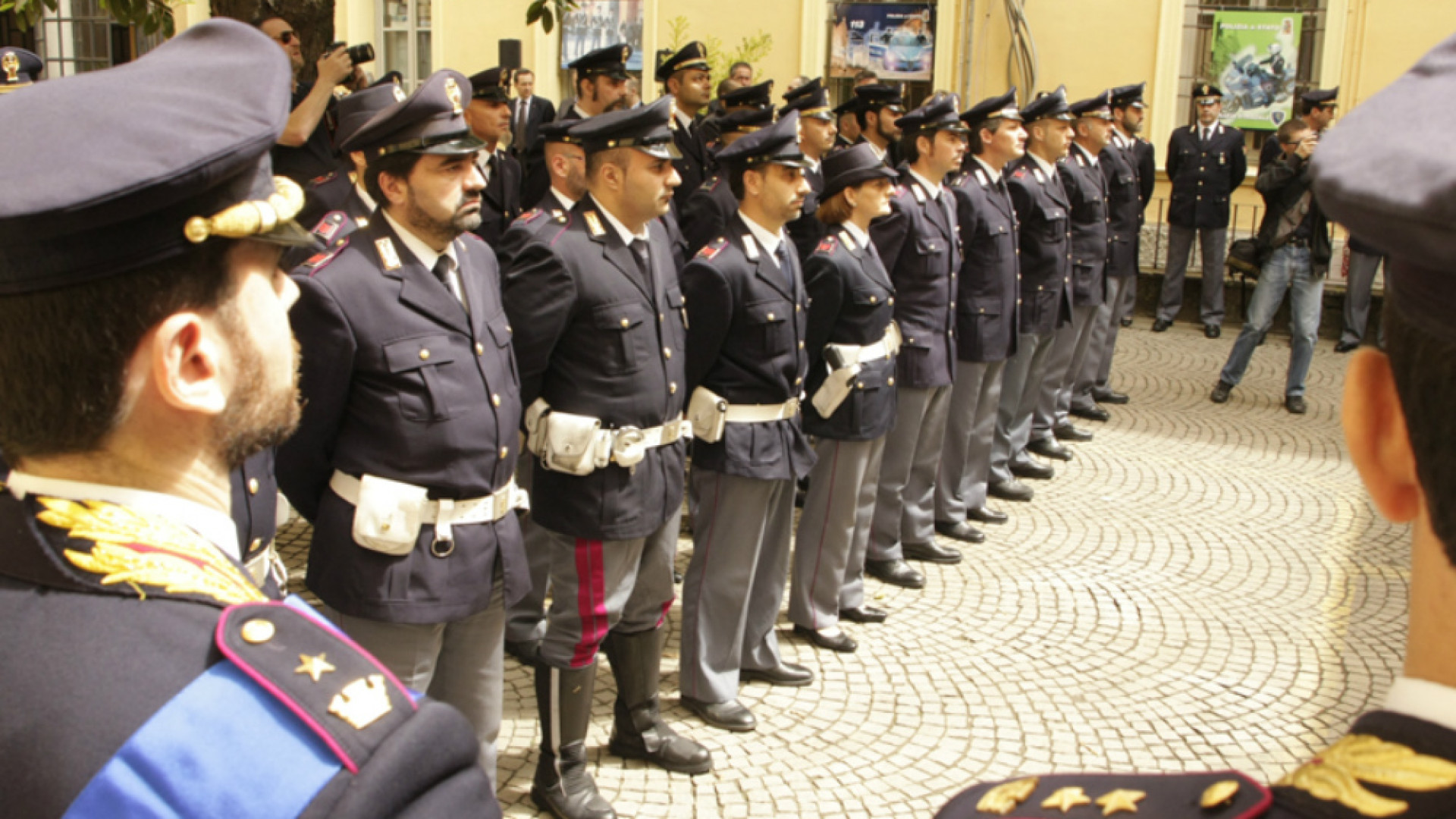 Immagine di Nell'ultimo anno, 700 reati in meno ma aumentano i furti in appartamento Pronte le denunce per i graffitari