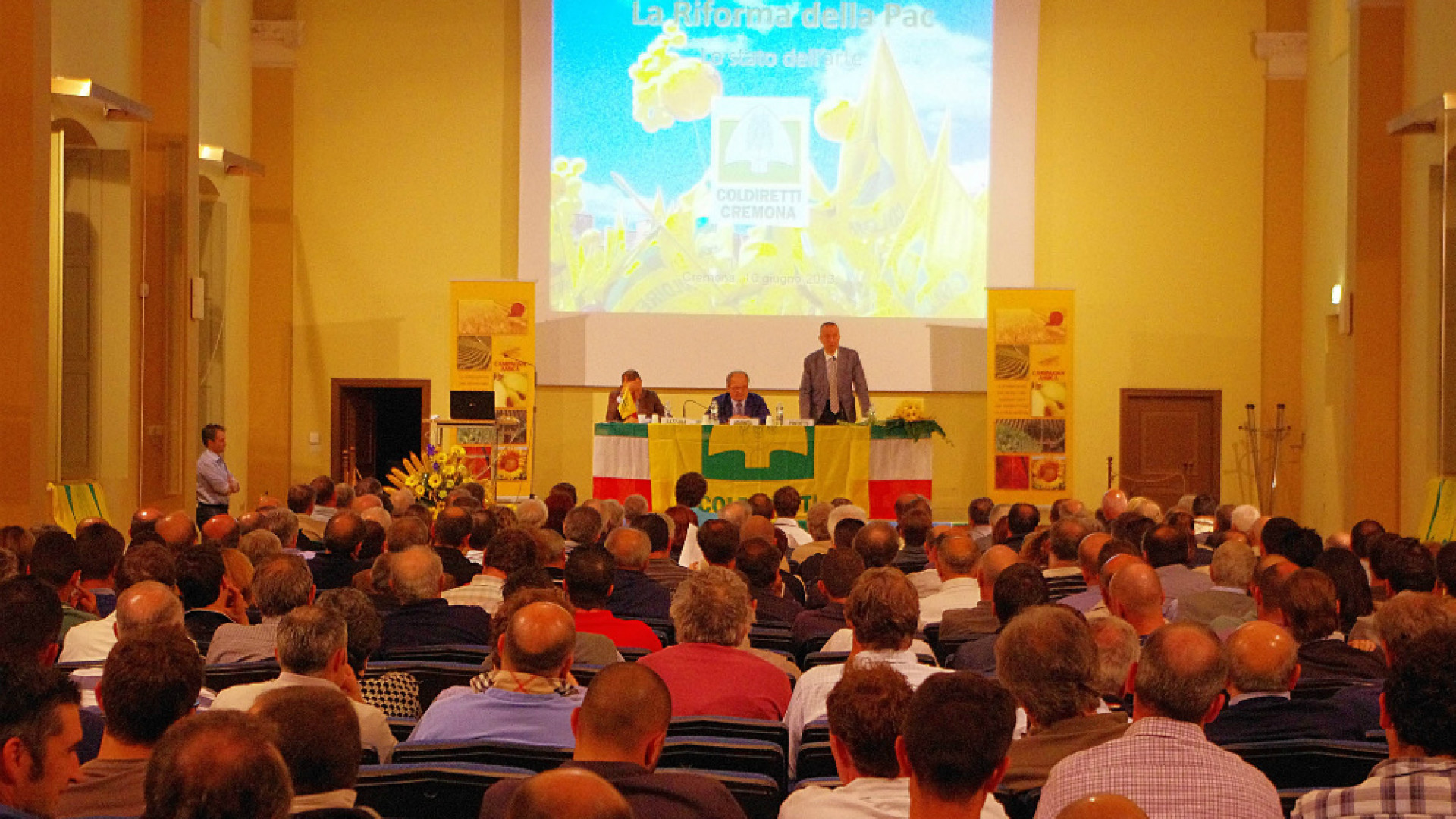 Immagine di Riforma della Pac e danni in agricoltura, partecipato incontro organizzato da Coldiretti