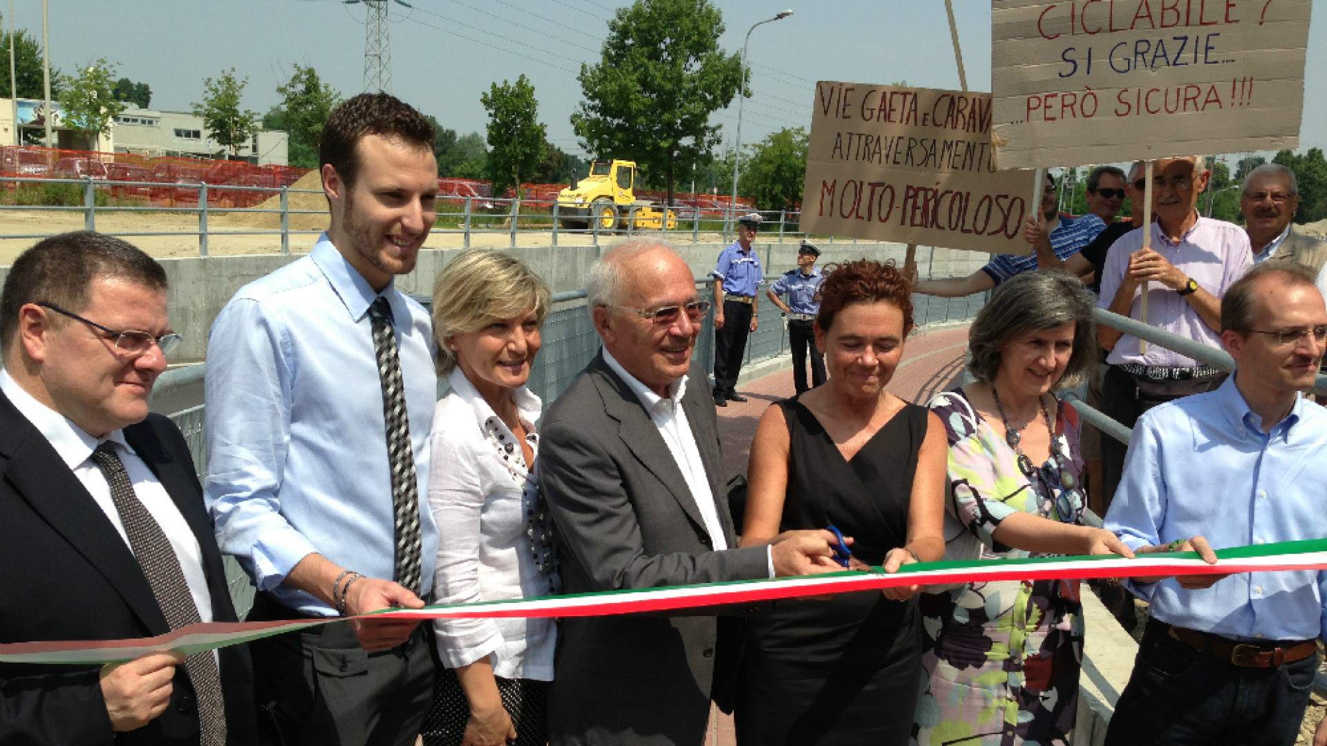 Immagine di Crema, inaugurazione bipartisan per il sottopasso di via Indipendenza Presente un comitato di protesta