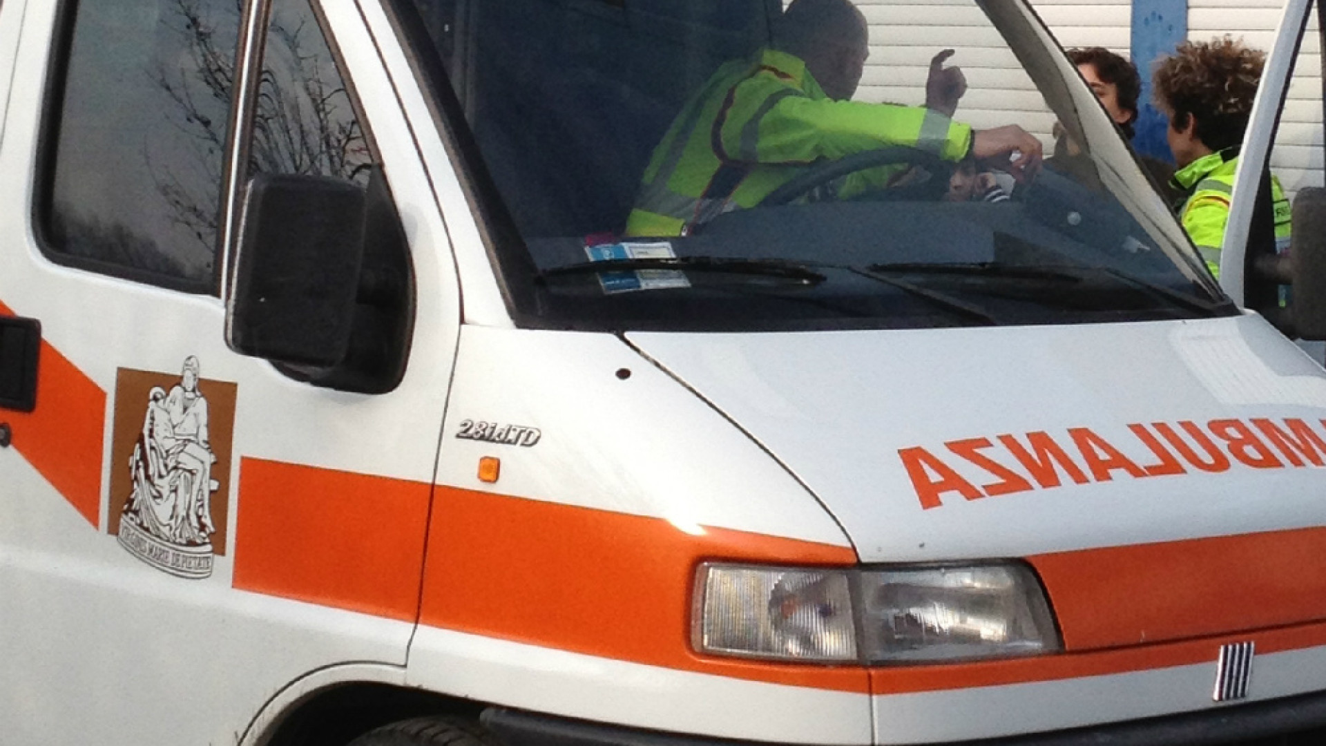 Immagine di Scontro auto-moto a Ripalta Cremasca ferito un 16enne