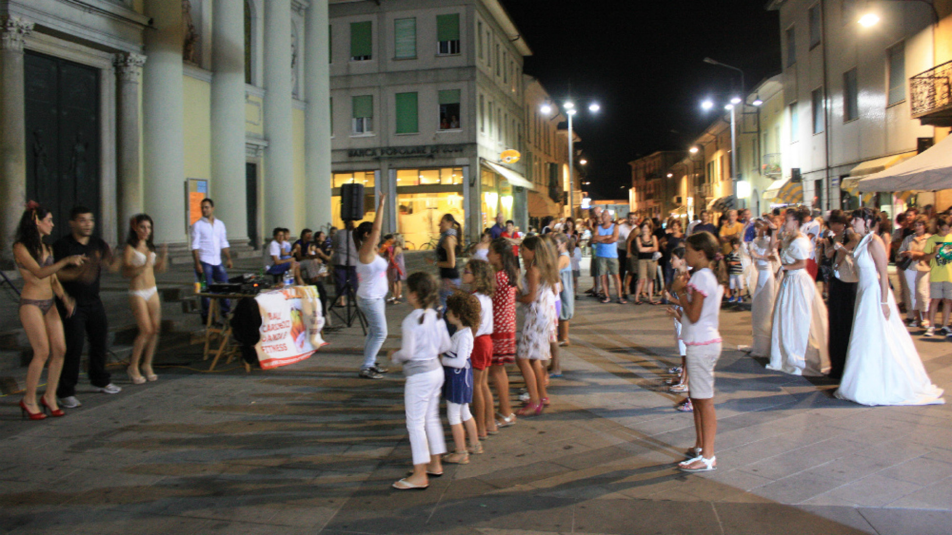 Immagine di Notte rosa ad Agnadello, Pandino e Spino d’Adda Sabato sera, negozi aperti e tante attività per grandi e piccini