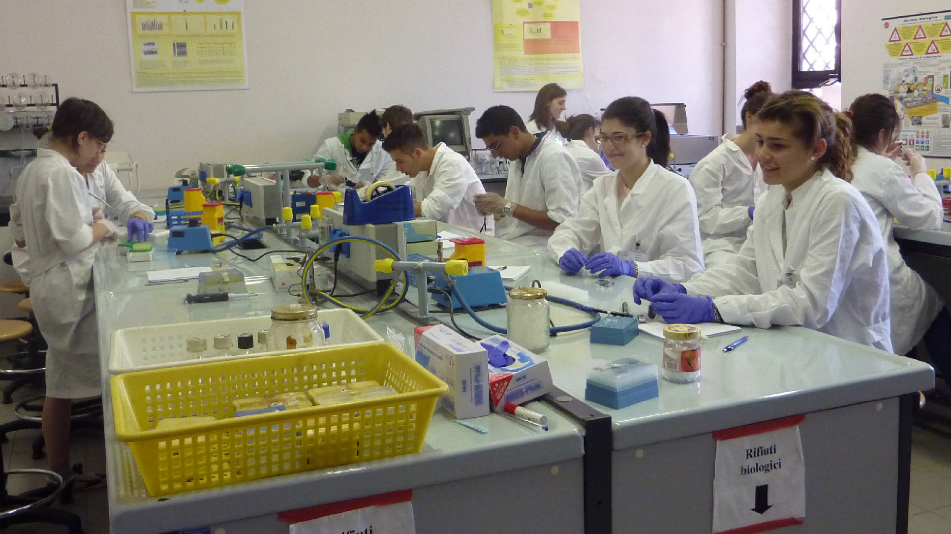 Immagine di L'università Cattolica aiuta gli studenti