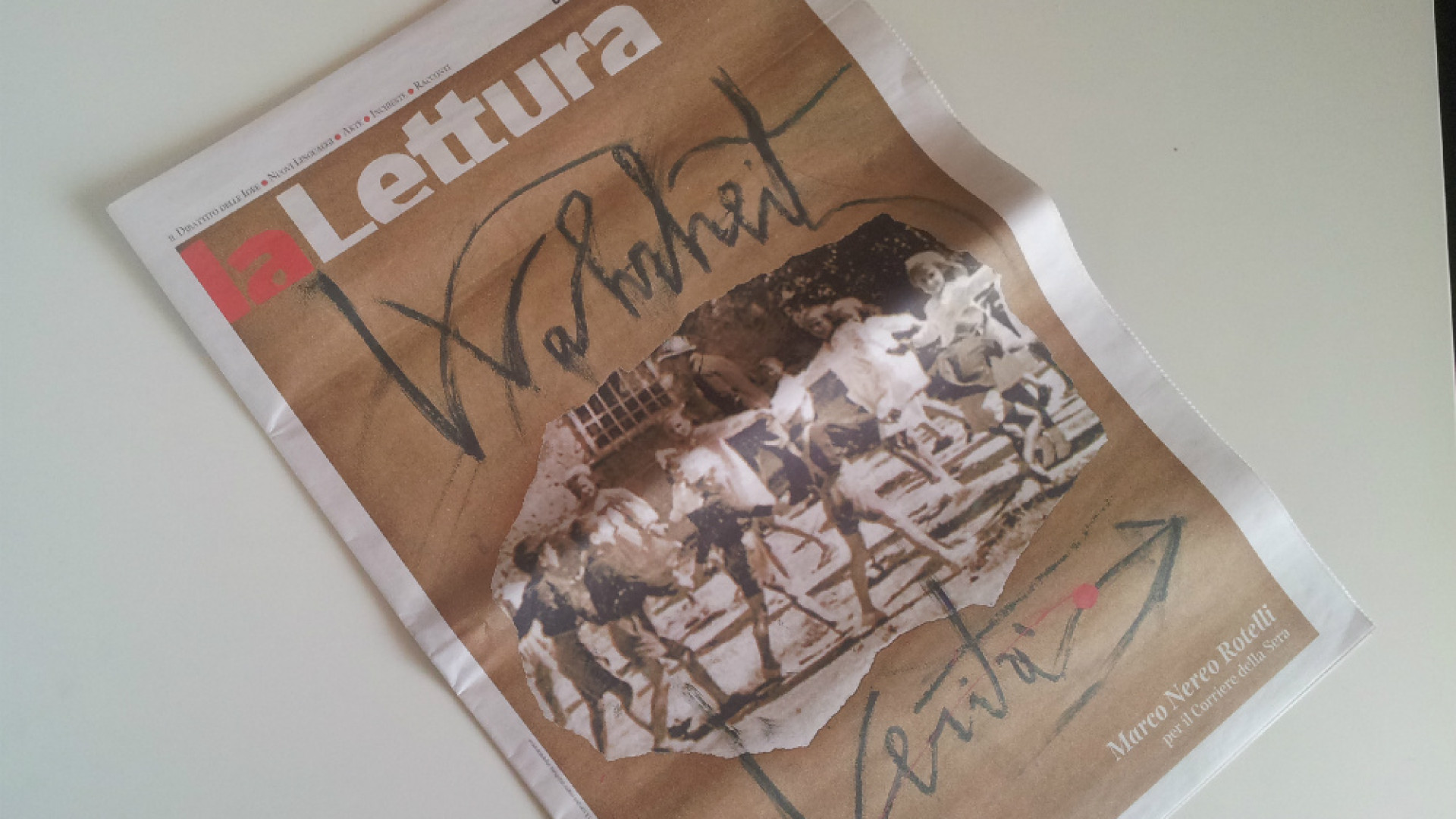 Immagine di L'opera dell'artista Marco Nereo Rotelli sulla copertina dell'inserto "La Lettura" del Corriere della Sera