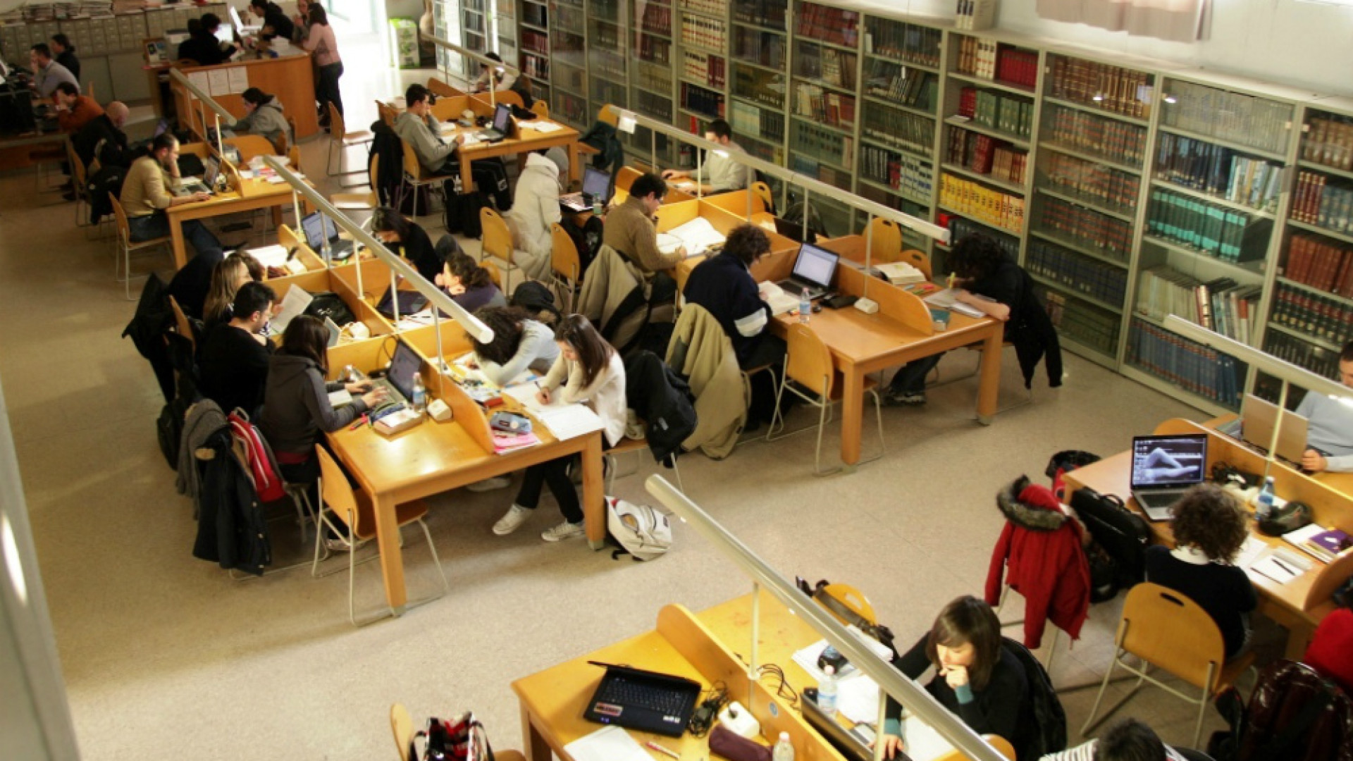Immagine di Poesia e letture serali in biblioteca a Castelleone