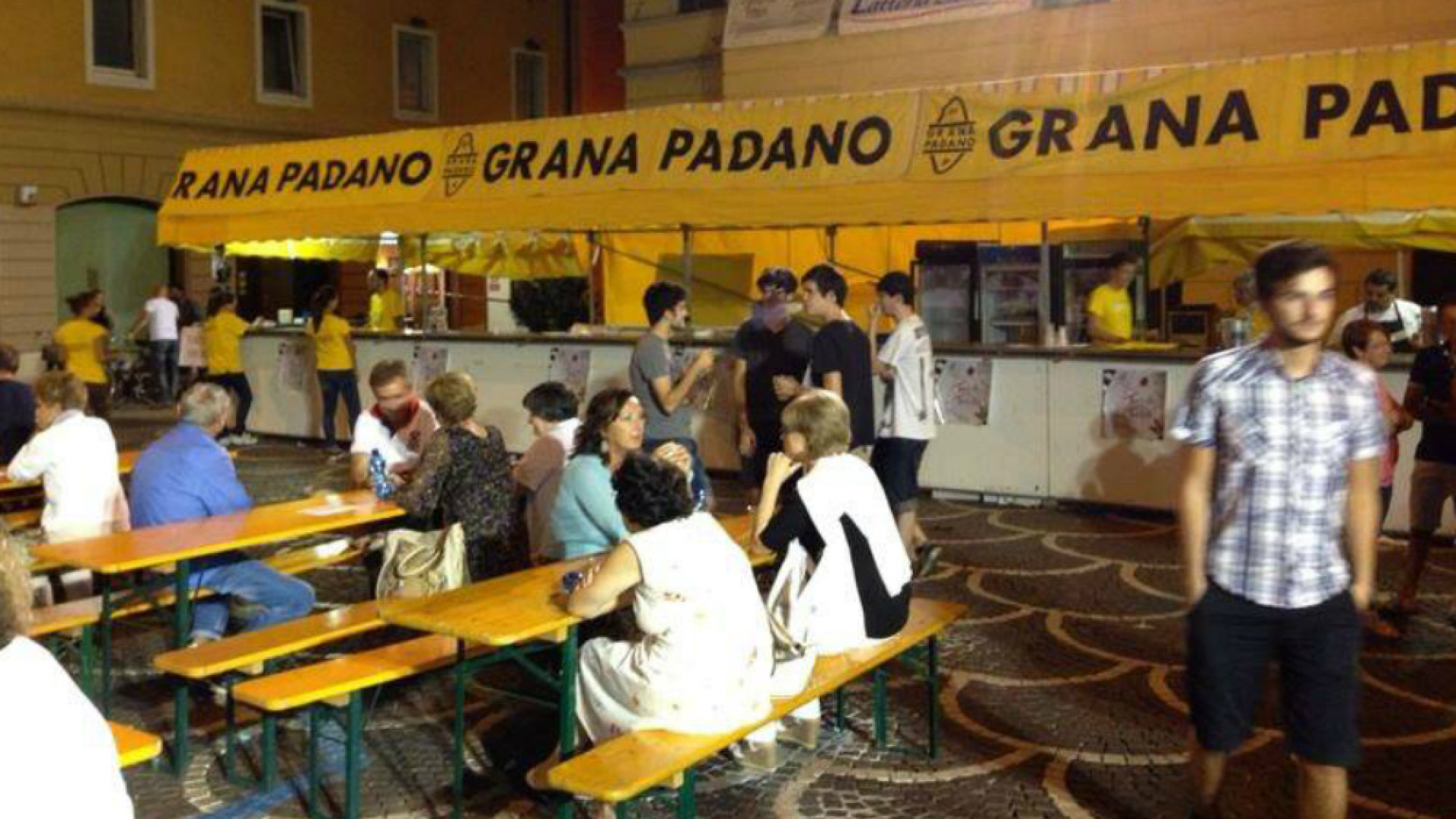 Immagine di Tortelli&Tortelli, ultima serata in piazza Aldo Moro