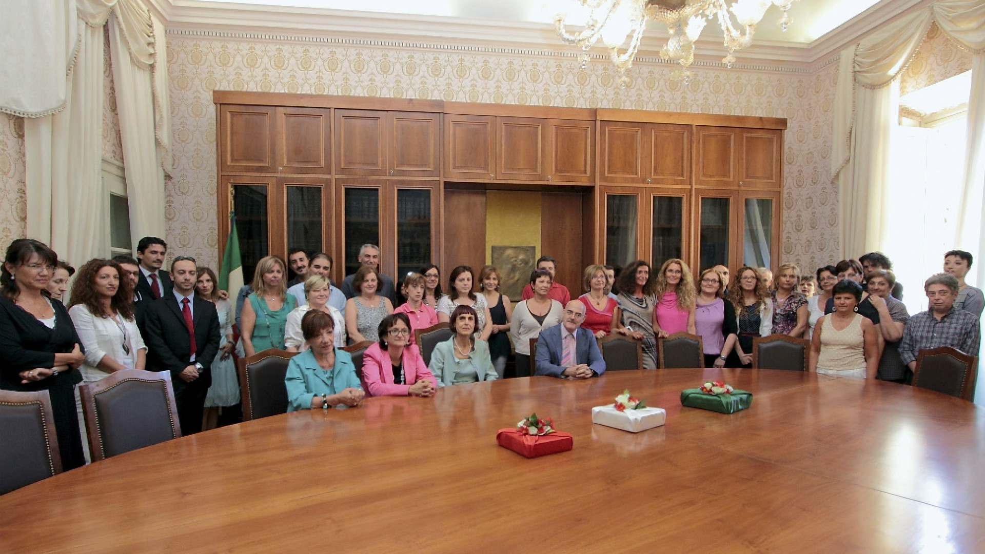 Immagine di Una Prefettura sempre più in rosa insediato il vicario Roberta Verrusio incontro ufficiale con il personale