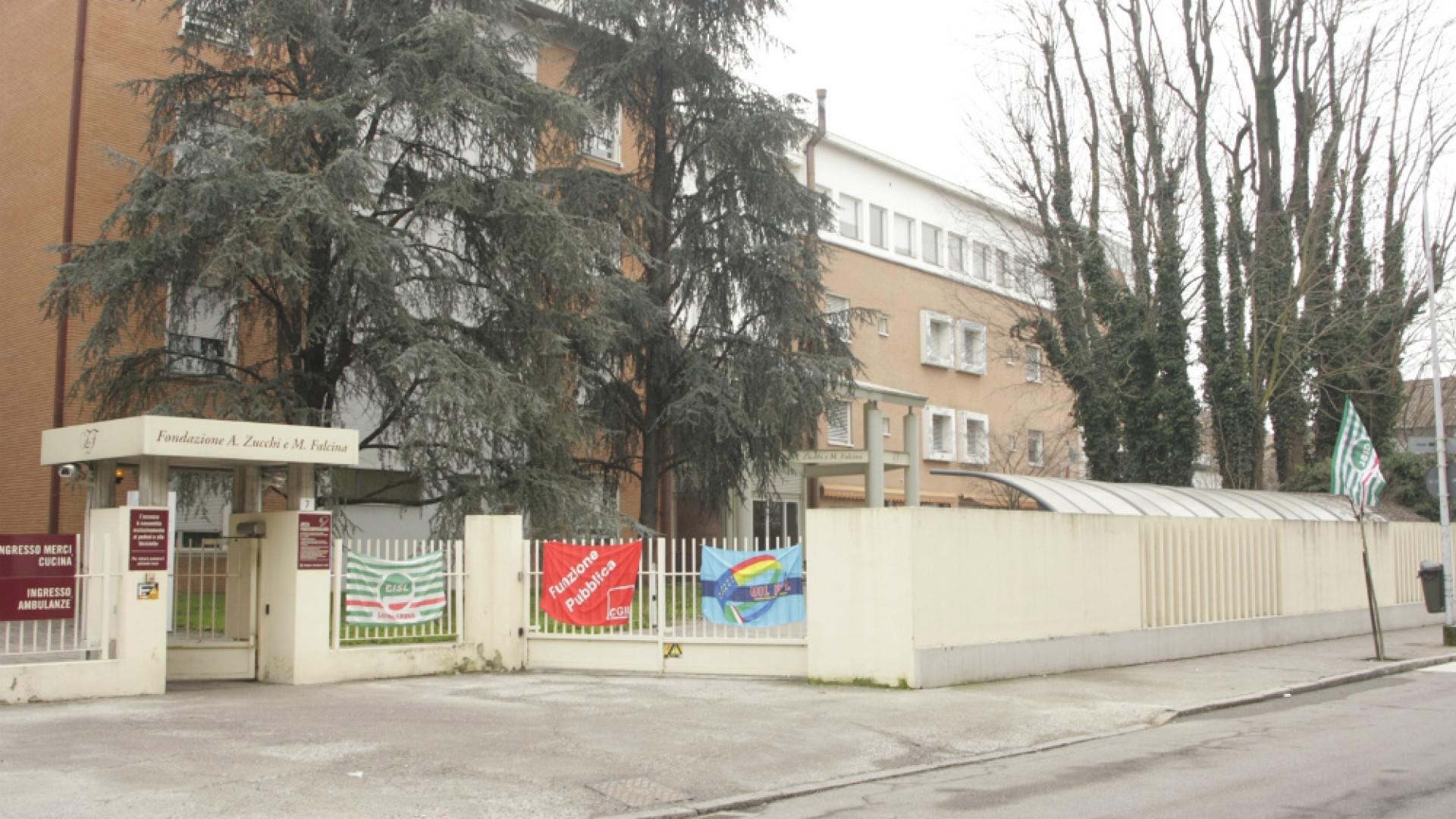 Immagine di Spunta il piano B per la Fondazione Zucchi Falcina Le sigle sindacali Cgil, Cisl e Uil presentano un piano di rilancio