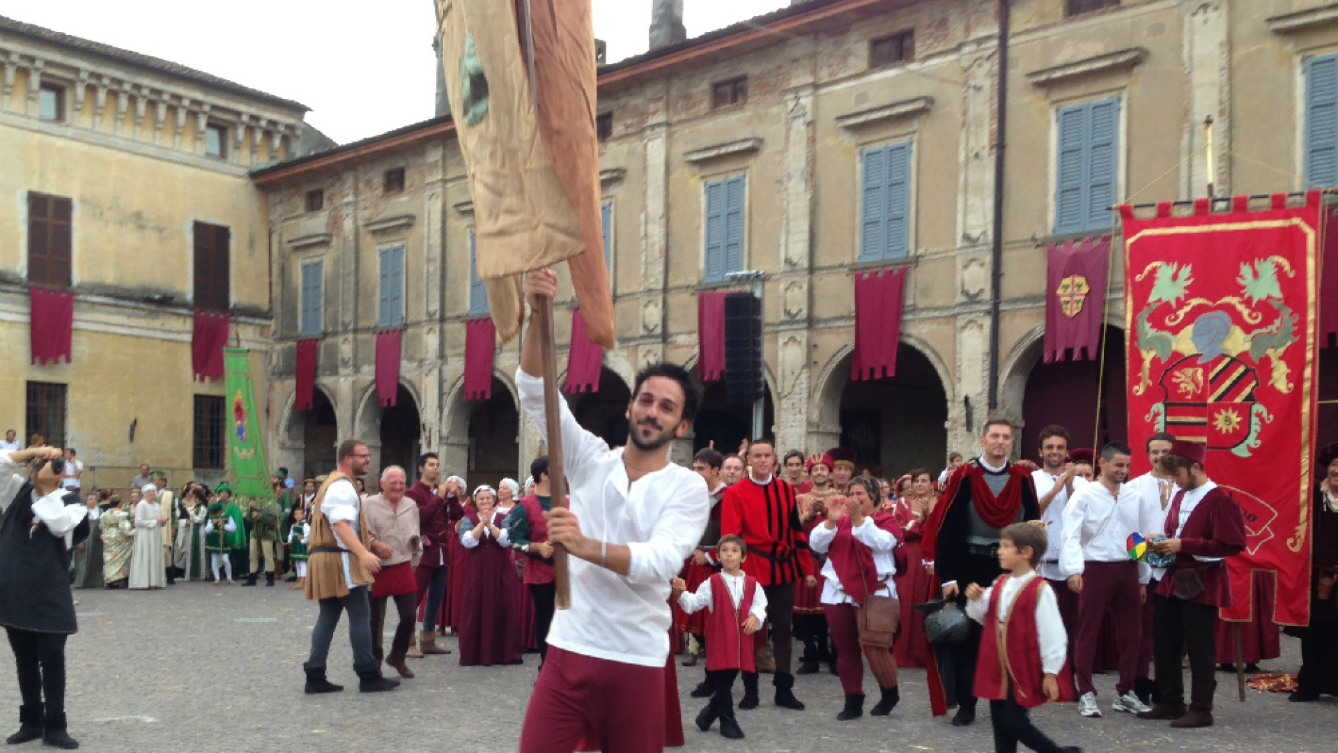 Immagine di San Bernardino conquista con Vittorio Leani il 47° Palio di Isola Dovarese