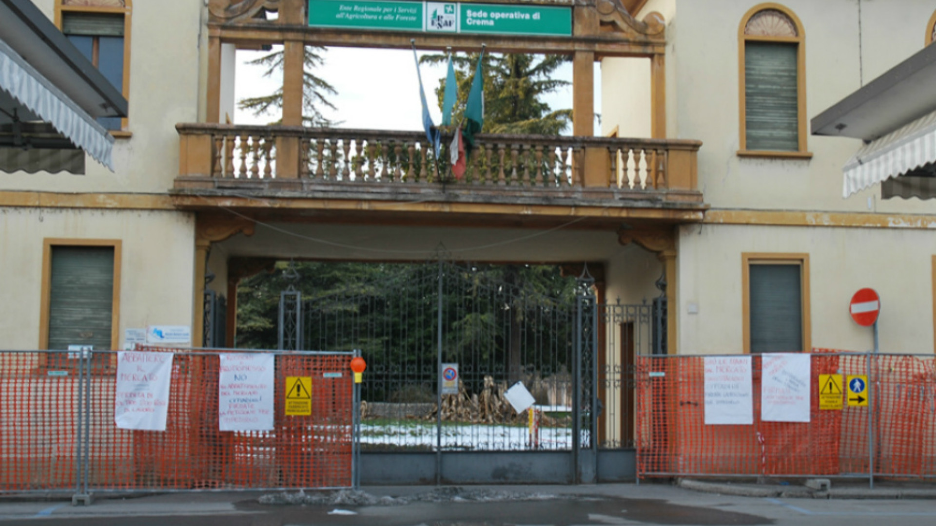 Immagine di Nuova sede del Cre, domani il sopralluogo della Regione agli Stalloni in via Verdi Malvezzi: «Ultime valutazioni prima dell'ok»