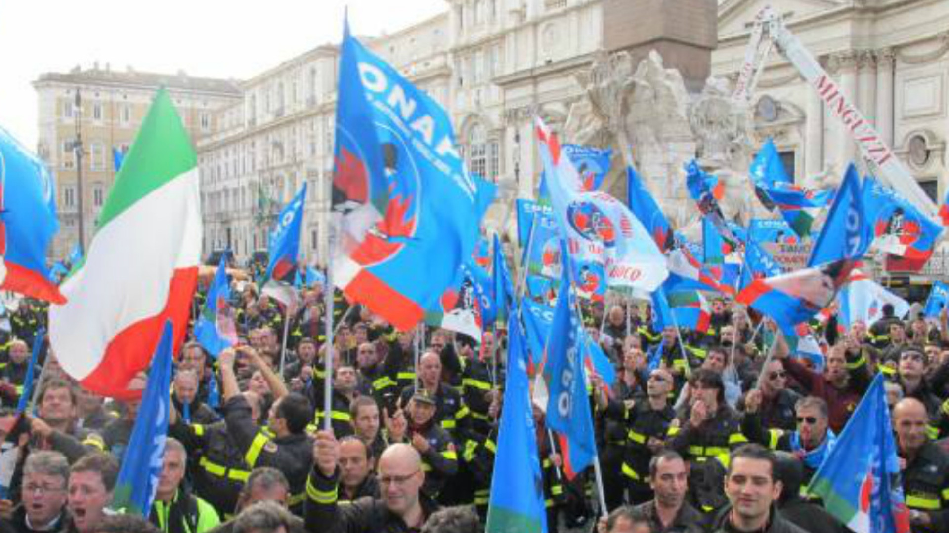 Immagine di Vigili del fuoco, indetto per il 2 ottobre uno sciopero di quattro ore