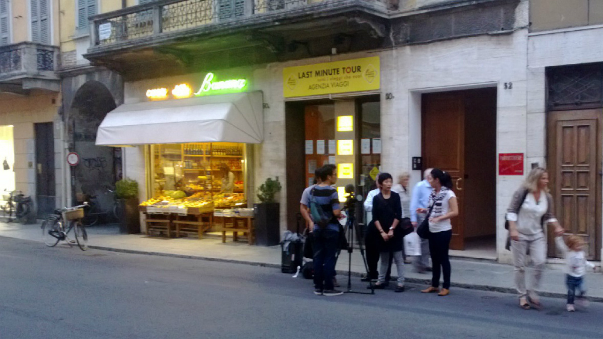 Immagine di Il Giappone a Cremona una troupe televisiva per scoprire la liuteria