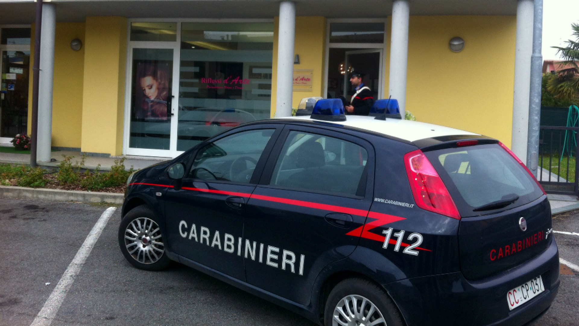 Immagine di Furto di contanti dalla parrucchiera romena denunciata