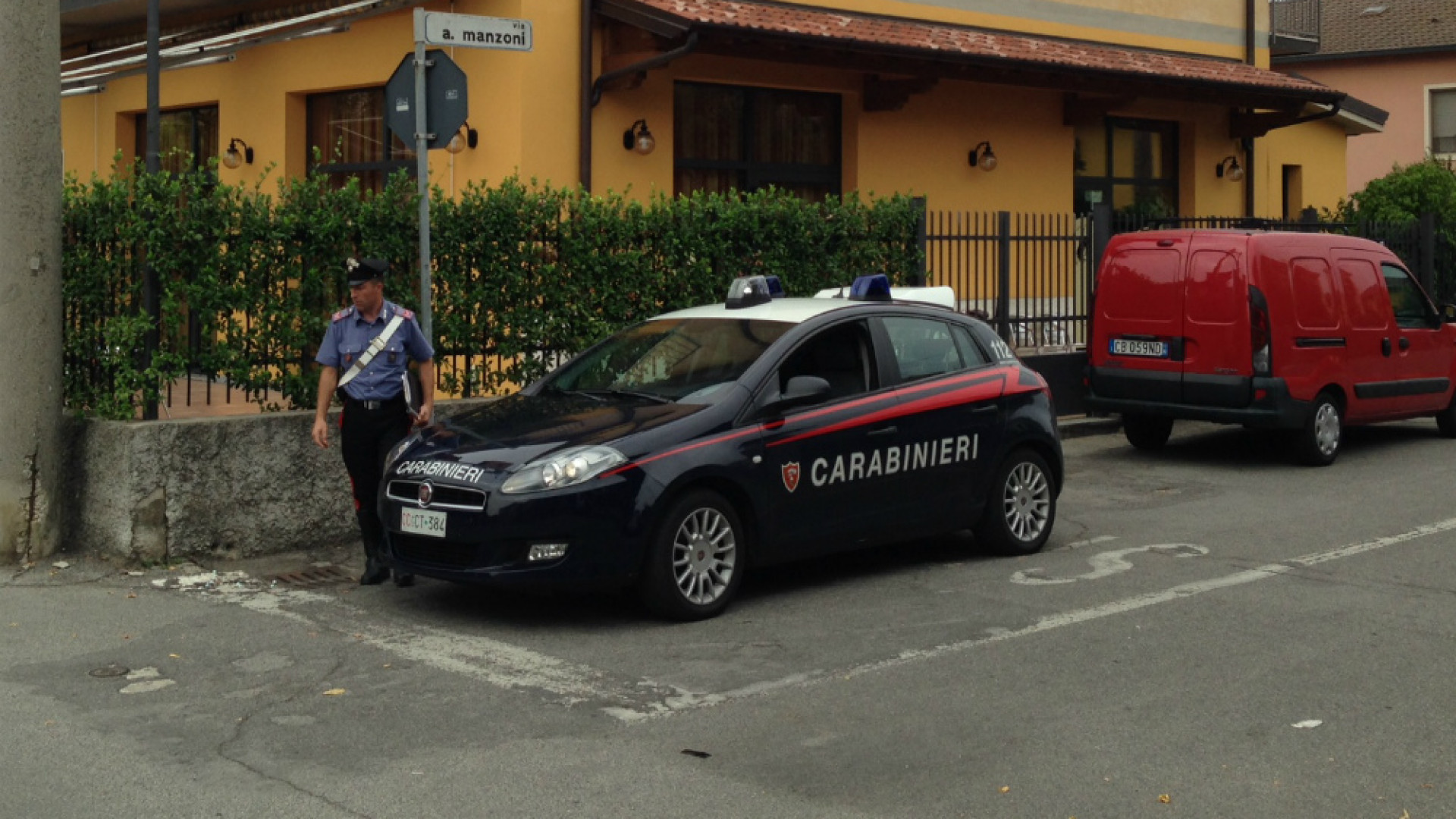 Immagine di Assalto alla dispensa di un ristorante Coppia denunciata