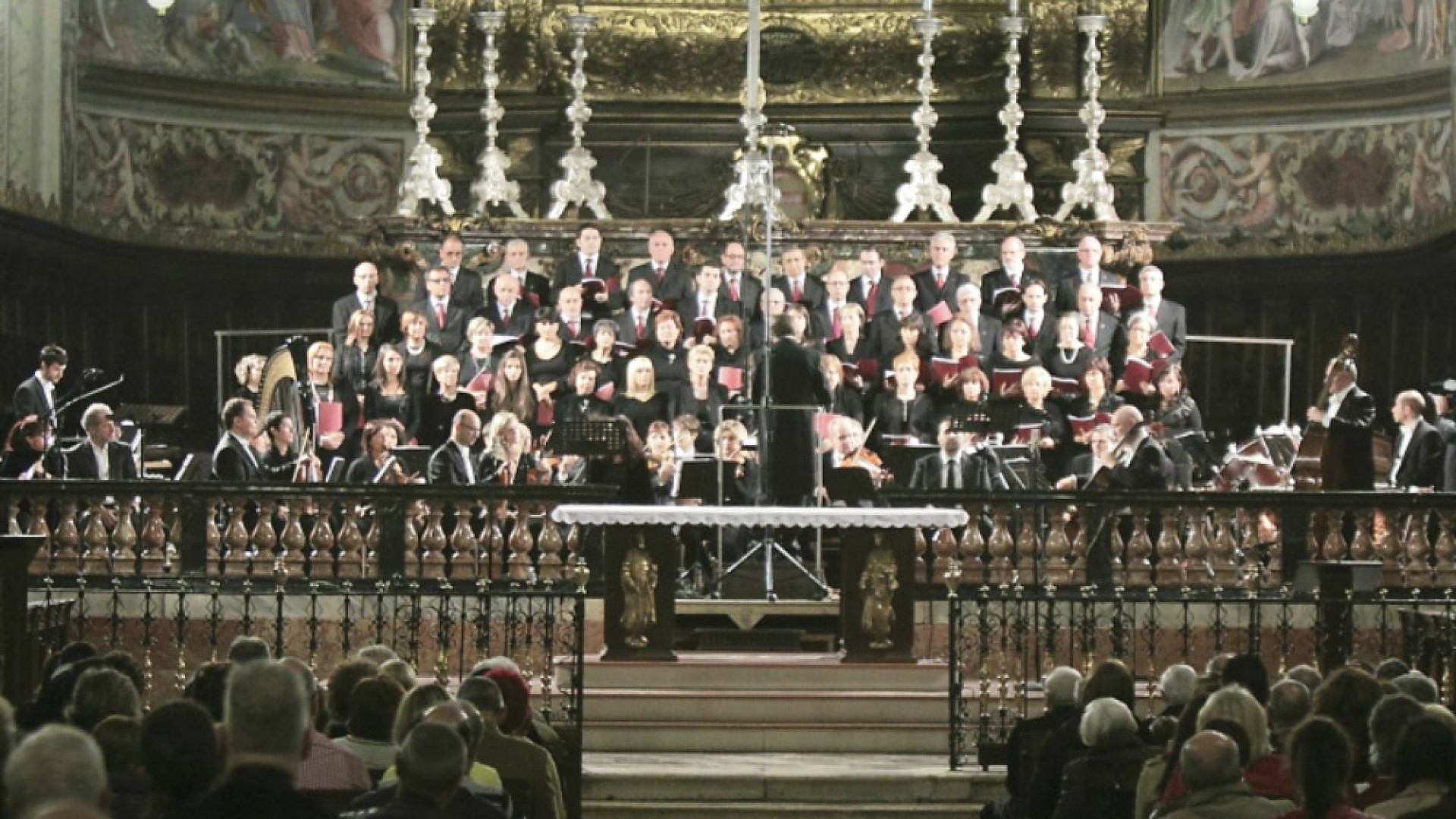 Immagine di Chiusura dell'Anno della Fede, concerto del Coro Polifonico e Cattedrale gremita