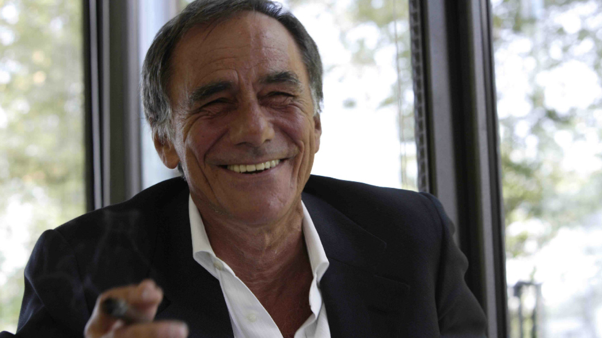 Immagine di Il nuovo tour di Roberto Vecchioni riparte dal Teatro San Domenico La data zero il 7 novembre