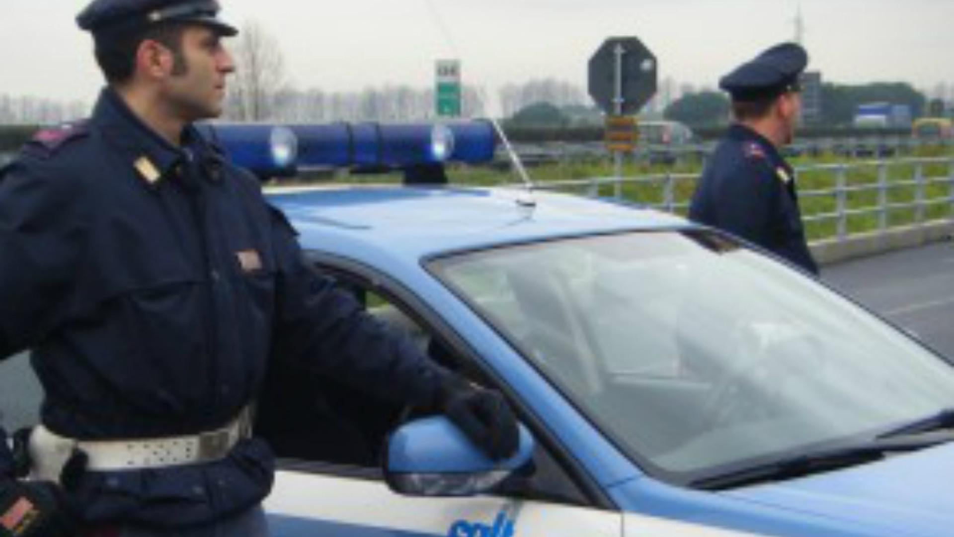 Immagine di Ricercato ungherese in manette la polizia lo ferma in via Mantova durante un controllo stradale