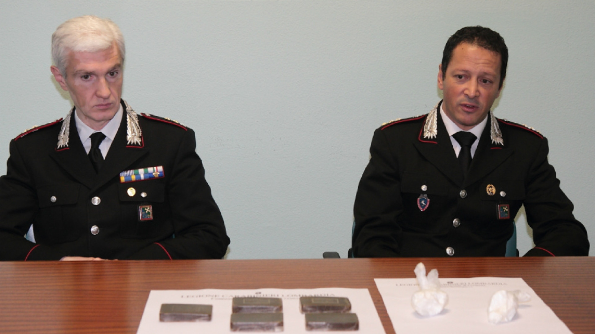 Immagine di Cocaina per consumatori della "Cremona bene" L'Arma arresta pusher marocchino. In auto nascosti un etto di cocaina e cinque di hashish