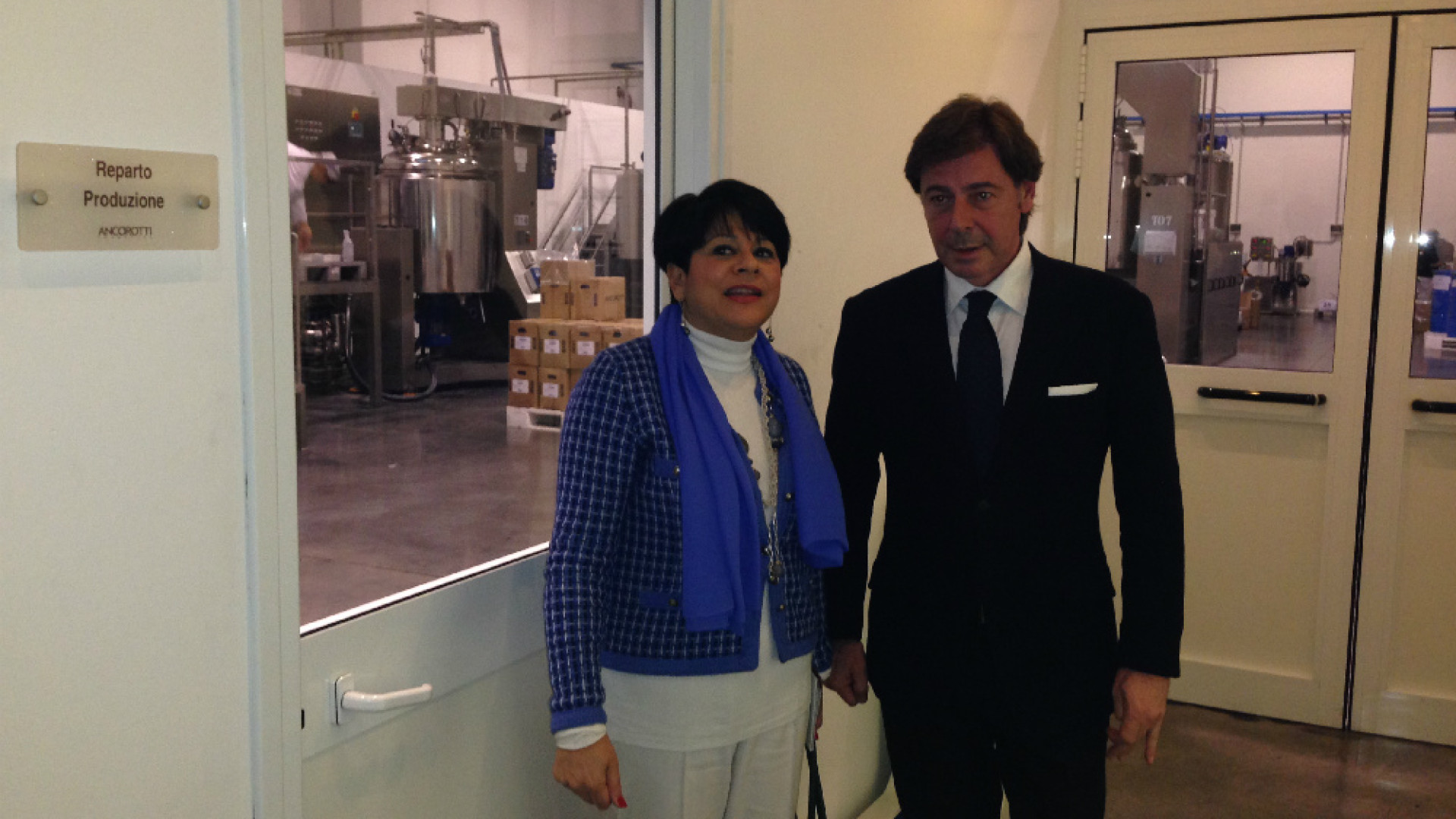 Immagine di L'assessore Aprea inaugura a Crema il corso in Cosmesi