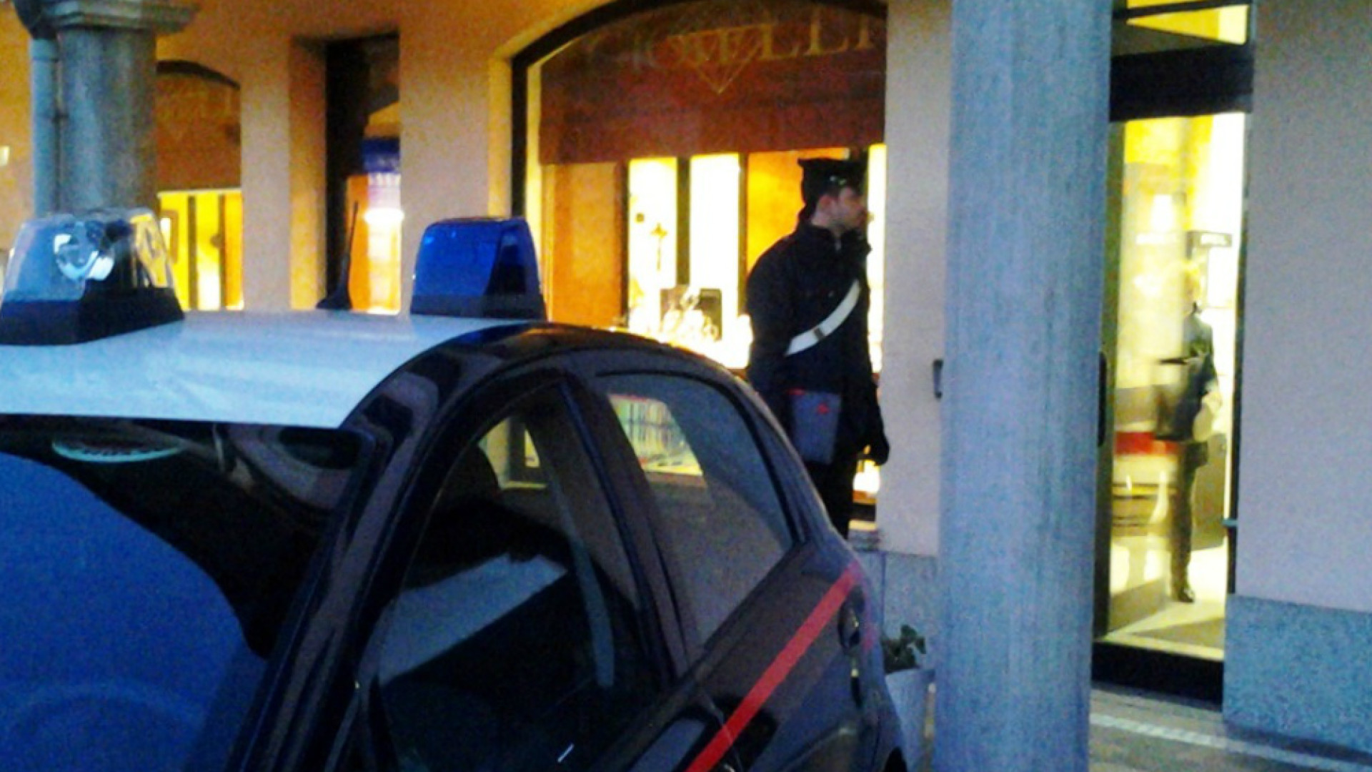 Immagine di Spaccata fallita alla gioielleria Malusardi di Spino d'Adda Negozio colpito in settembre da una rapina