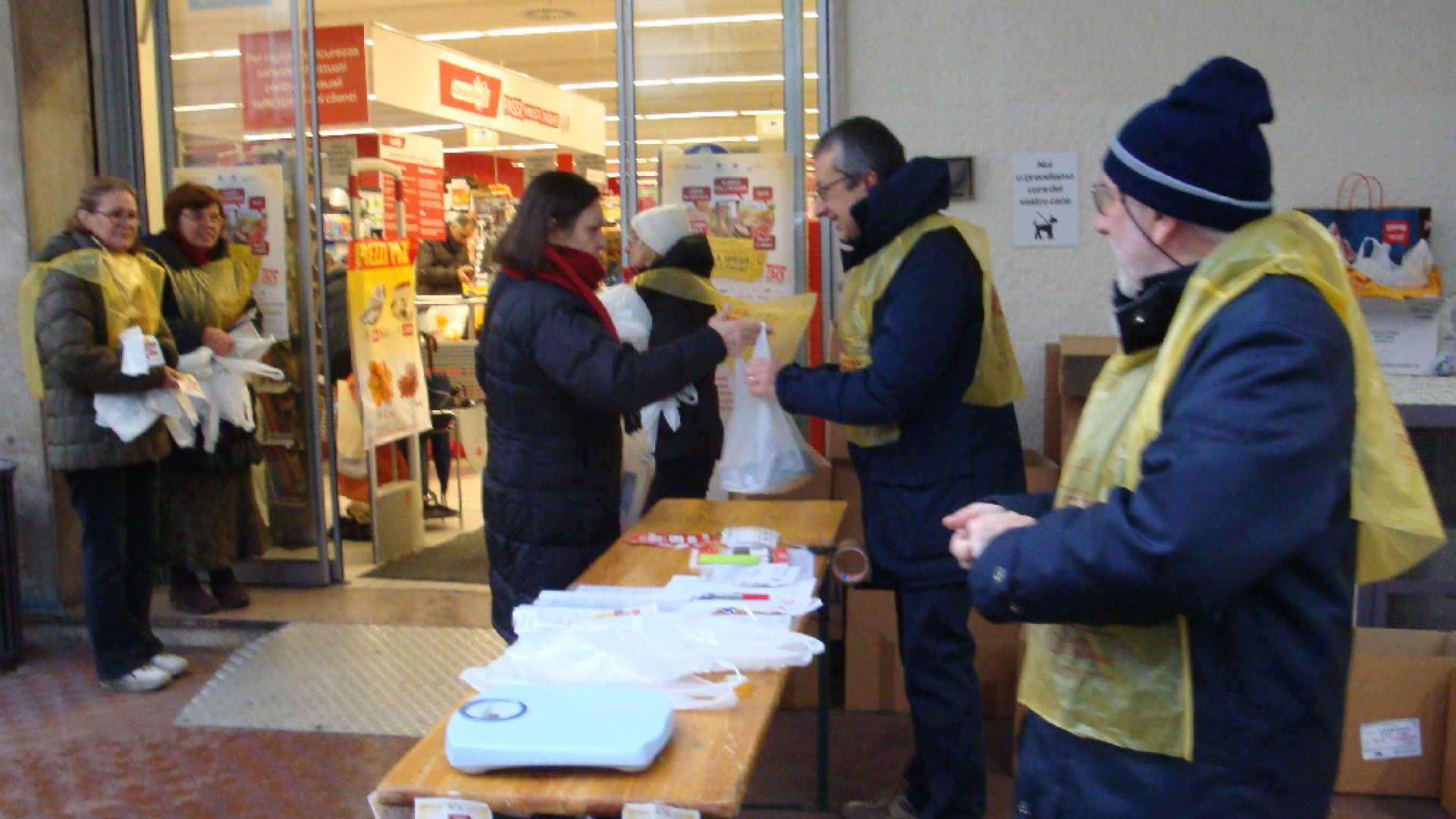 Immagine di Colletta alimentare, buone risposte dai cremonesi Sale il contributo degli stranieri