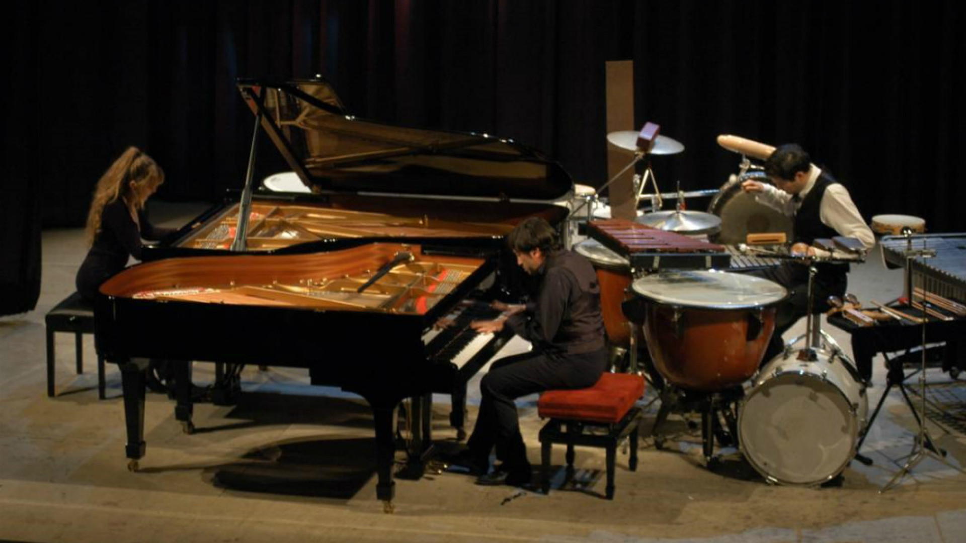 Immagine di Il Ponchielli inaugura la stagione concertistica con il Trio Diaghilev che rileggerà in chiave jazz la Sagra della Primavera di Stravinsky