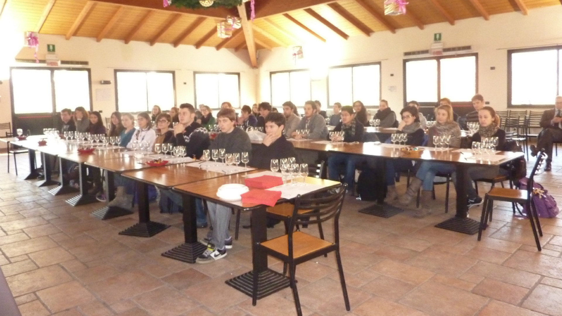 Immagine di Degustazione di passiti e torrone per le matricole della Cattolica