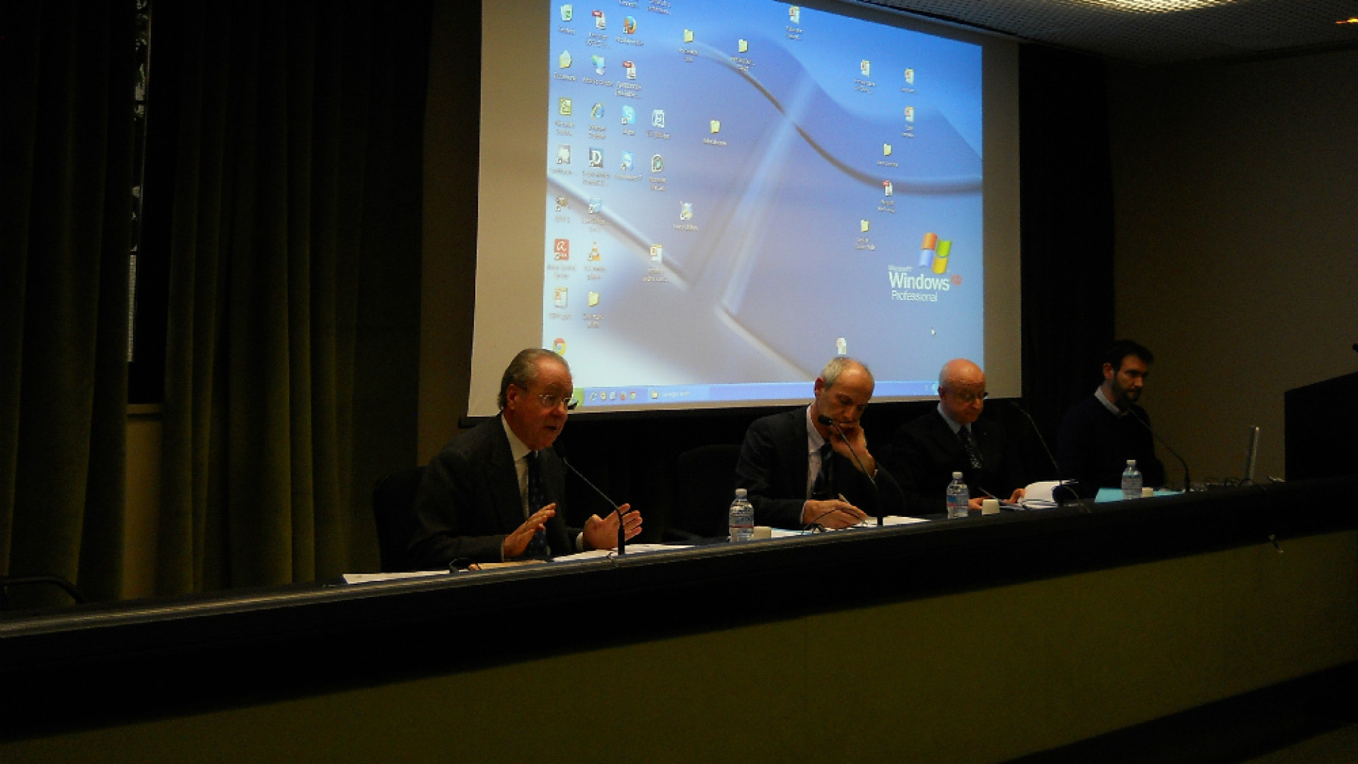 Immagine di Assemblea del Collegio geometri professionisti compatti e riuniti nel segno di tenacia e speranza