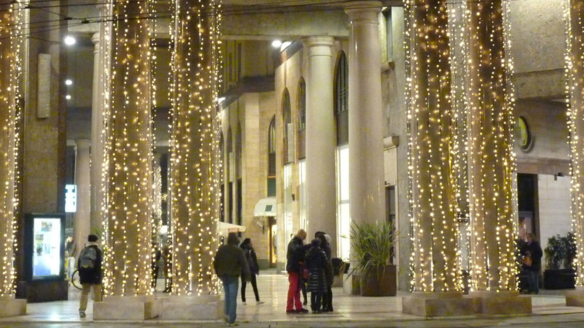Immagine di Natale in città? Si può dare di più