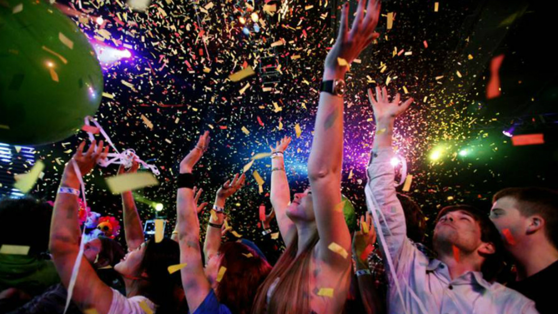 Immagine di Musica rock e spumante in attesa del nuovo anno