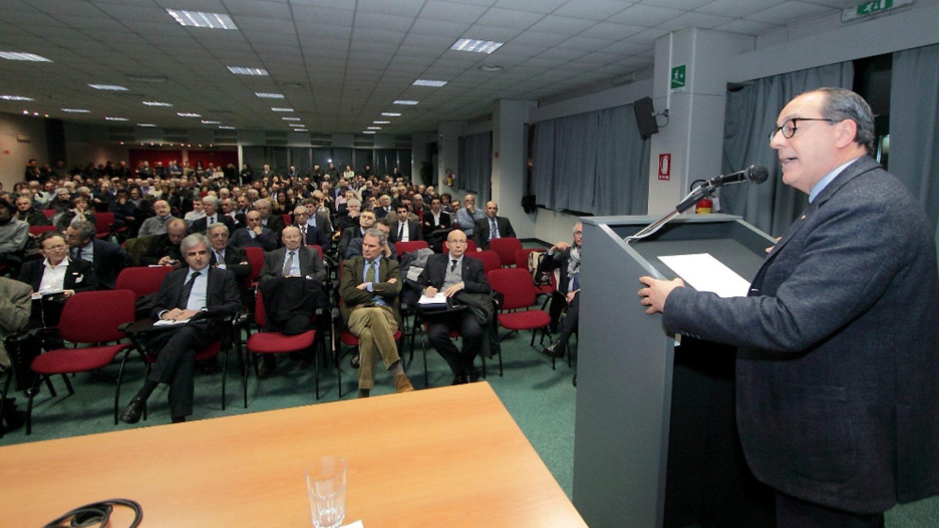 Immagine di De Castro: «La nuova Pac sarà più equa e premierà gli agricoltori professionali»