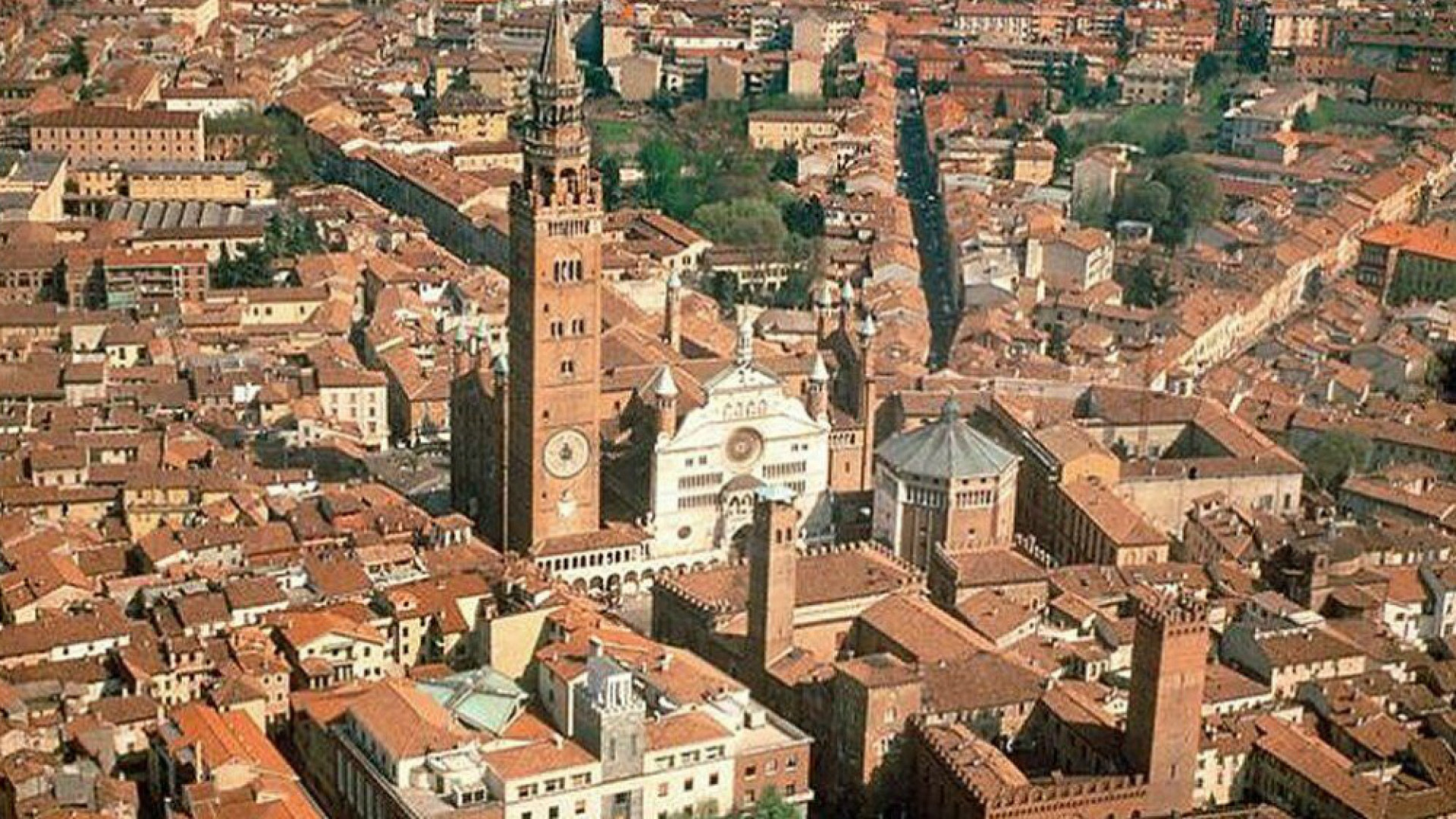 Immagine di Si allarga l'area pedonalizzata di Cremona