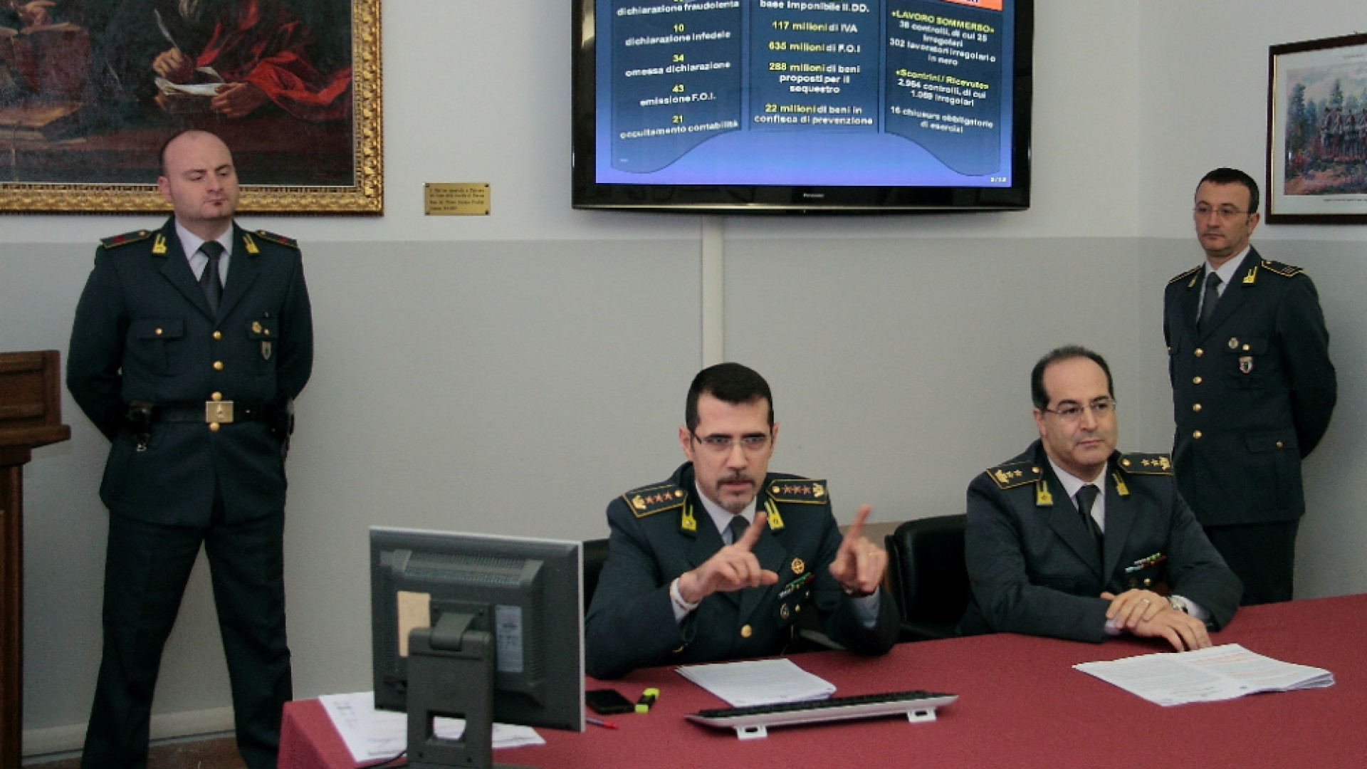 Immagine di Per la Guardia di Finanza un anno di intensa attività: 58 evasori totali. Sottratti al Fisco 7,6 milioni di euro