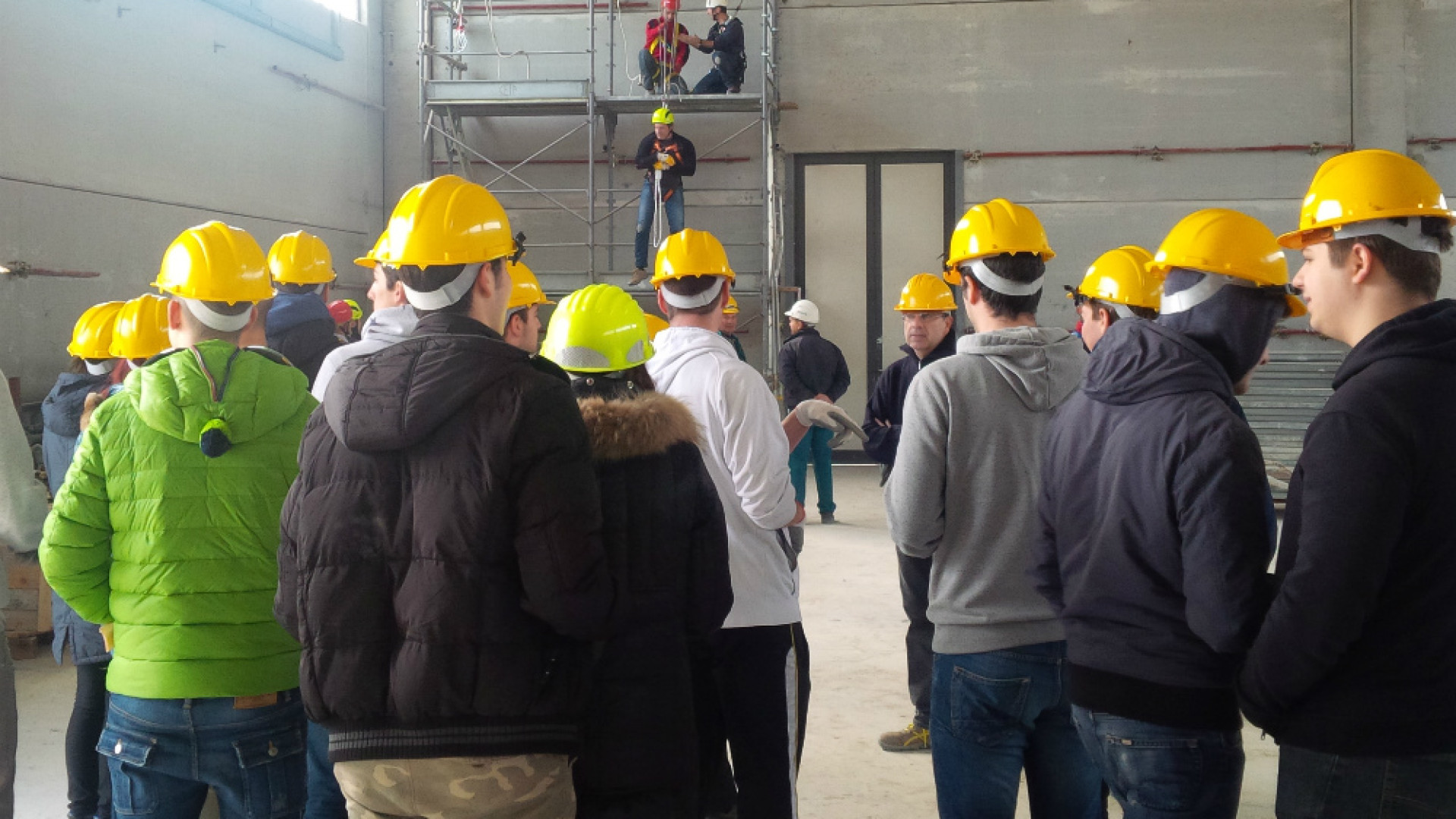 Immagine di L'IIS Romani di Casalmaggiore alla Scuola Edile Cremonese nell’ambito del progetto GEO-ART