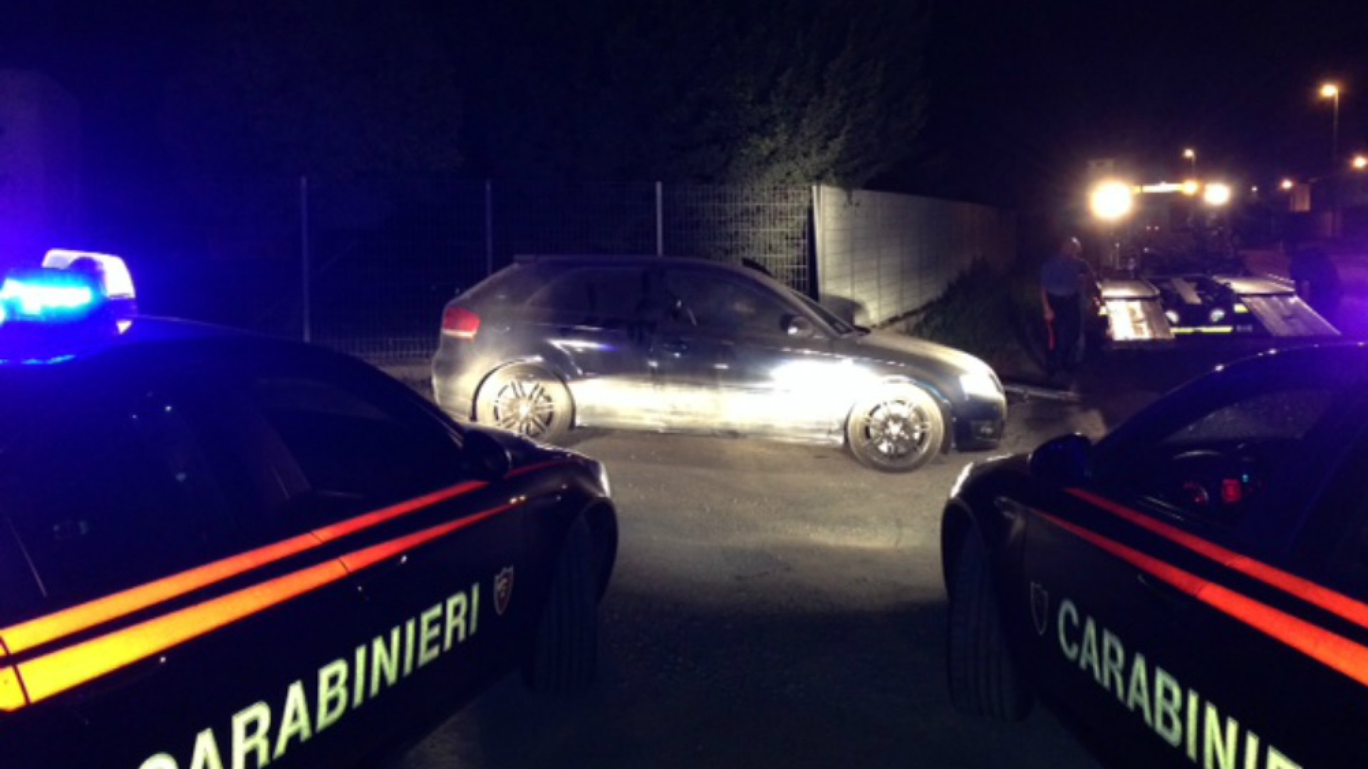 Immagine di Ladri in fuga, abbandonanta Audi S3 rubata a Calcio, in provincia di Bergamo