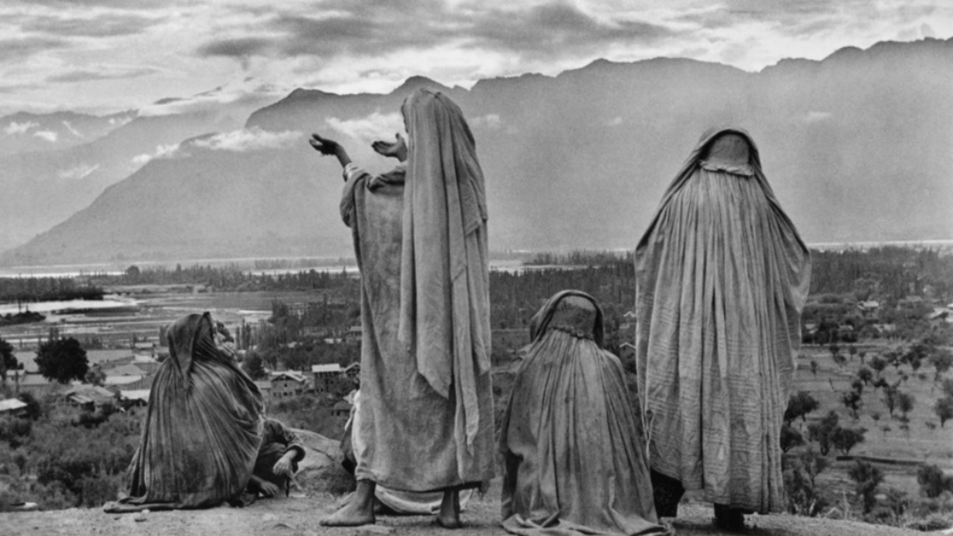 Immagine di Dal 31 ottobre in mostra al Museo del Violino i grandi fotografi della Magnum Photos Capa, Cartier-Bresson, Rodger, Seymour