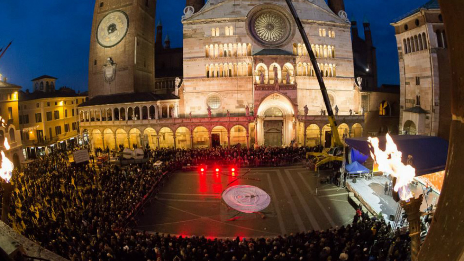 Immagine di Cento posti auto per residenti e nuove fermate dei bus in piazza Marconi e piazza Lodi I correttivi alla viabilità per la Festa del Torrone
