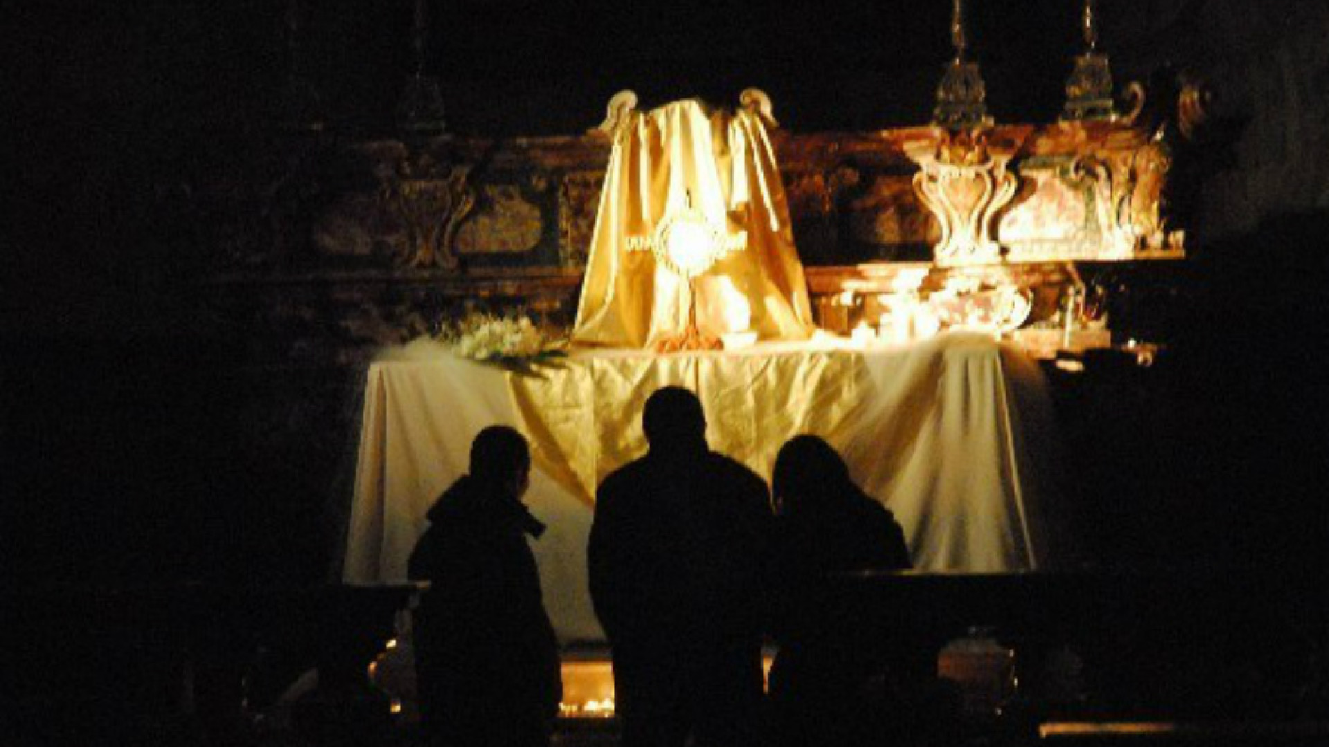 Immagine di Torna sabato a Cremona "Una Luce nella notte" l’esperienza di evangelizzazione di strada delle Sentinelle del Mattino