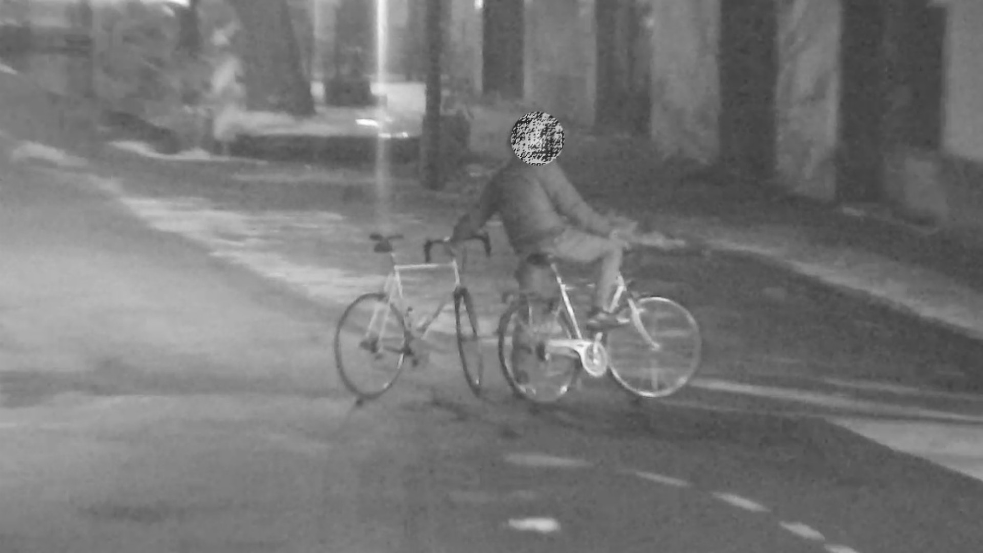 Immagine di Polizia Locale e video soerveglianza permettono di individuare l'autore del furto di due biciclette