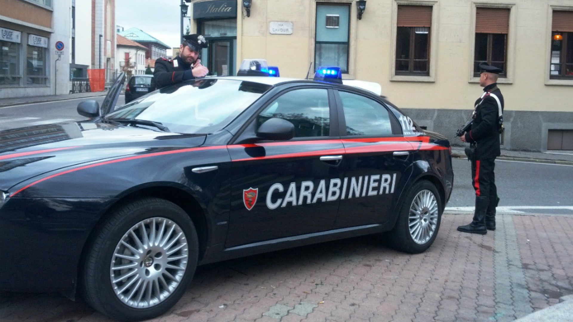 Immagine di Arrestati due giovani per rapina aggravata in danno di un sedicenne
